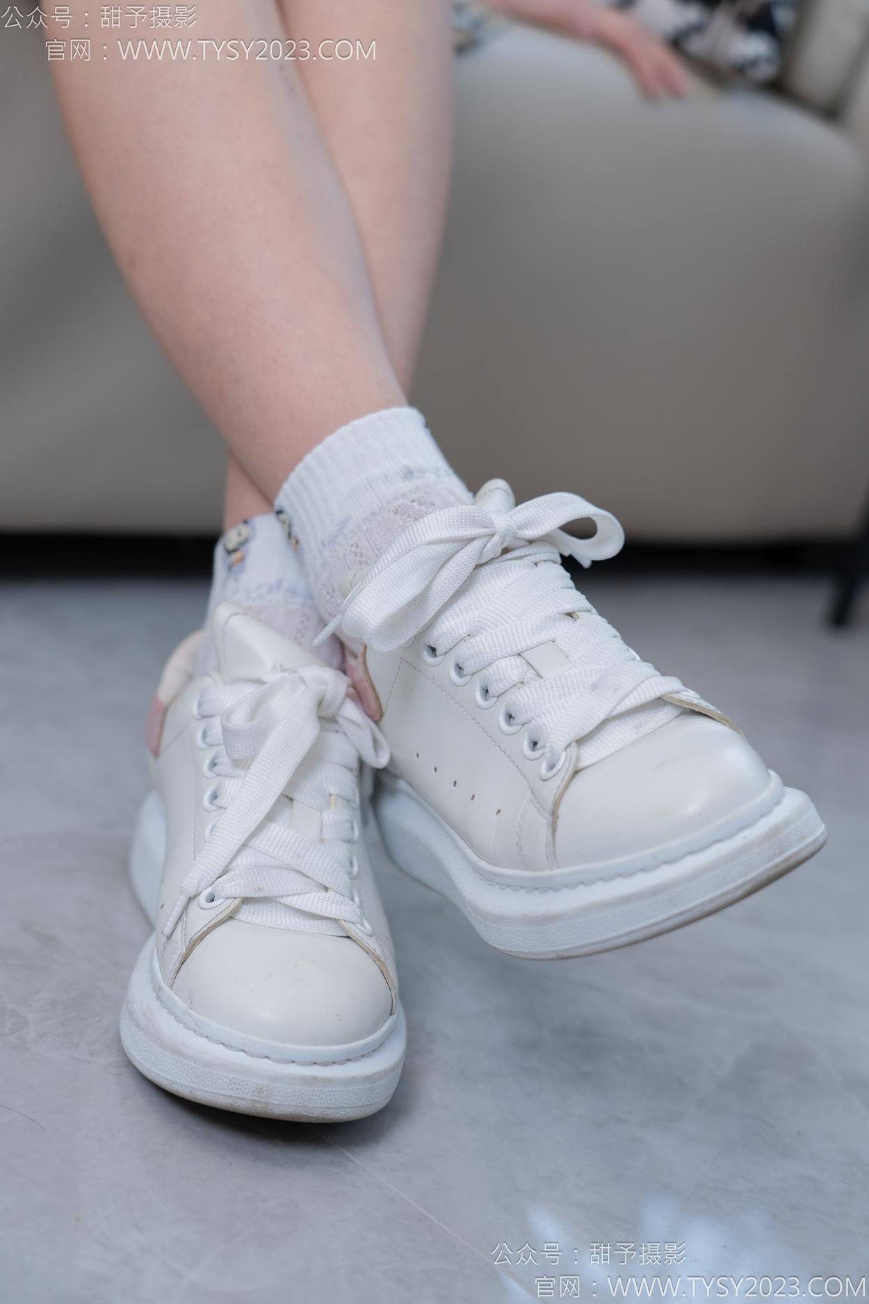 图片[12]-甜予摄影 NO.165 贝壳-板鞋、白棉袜、裸足[100P] – 速更版-美库