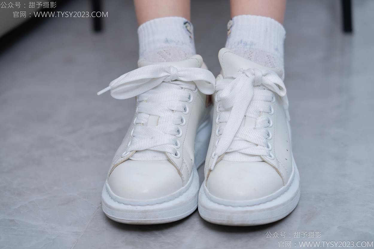 图片[19]-甜予摄影 NO.165 贝壳-板鞋、白棉袜、裸足[100P] – 速更版-美库