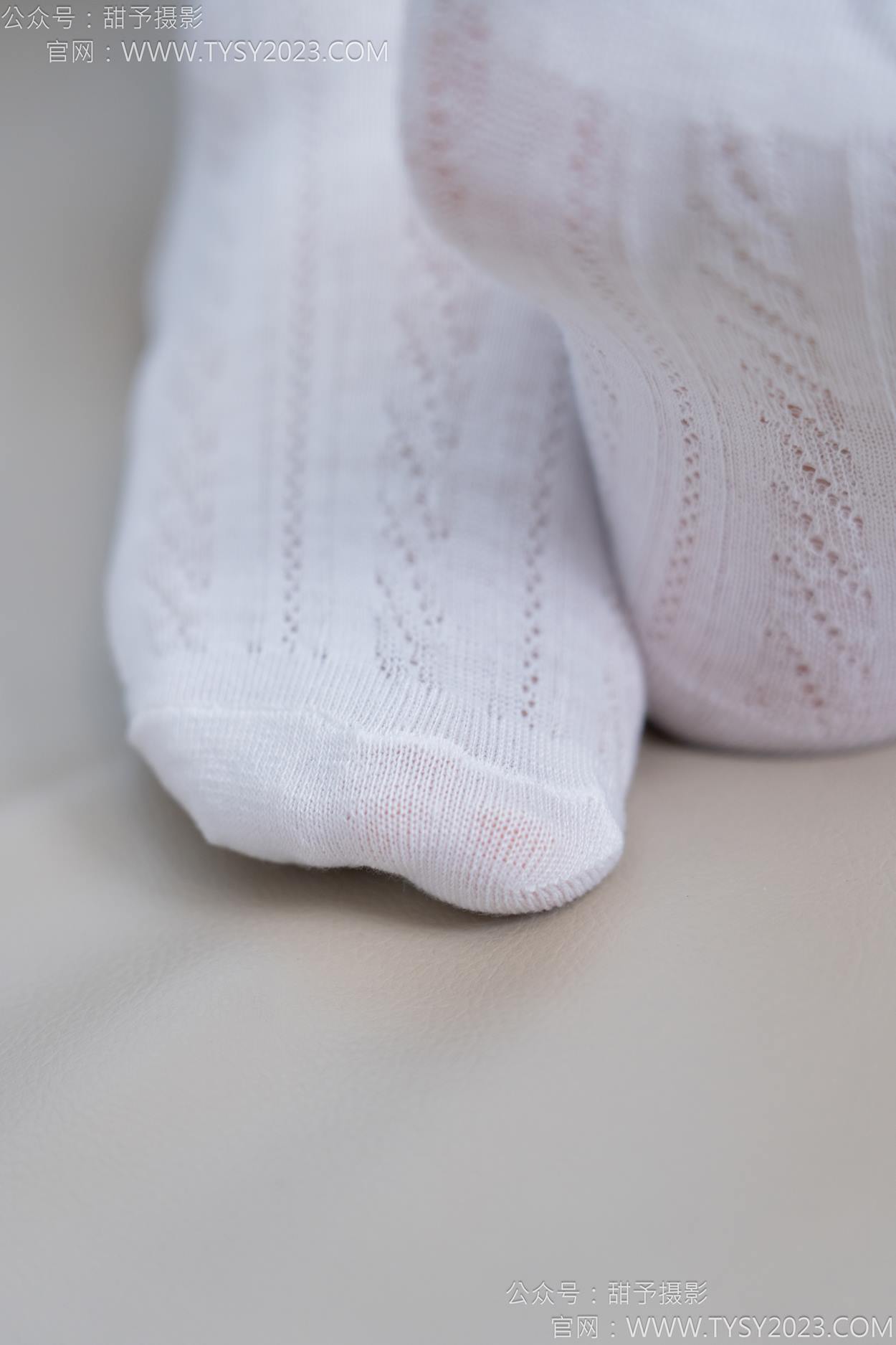 图片[66]-甜予摄影 NO.165 贝壳-板鞋、白棉袜、裸足[100P] – 速更版-美库