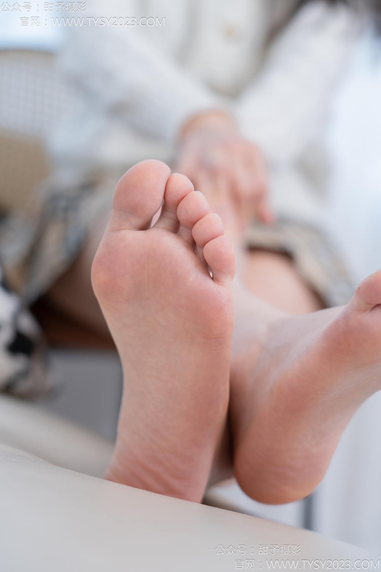 图片[80]-甜予摄影 NO.165 贝壳-板鞋、白棉袜、裸足[100P] – 速更版-美库