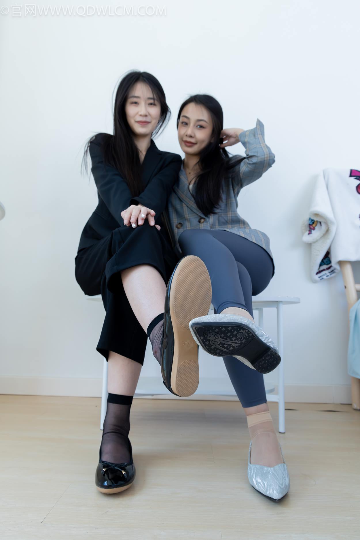 图片[17]-物恋传媒 NO.2338 菜菜&岚岚-两双平底鞋、短黑丝、短肉丝[125P] – 速更版-美库