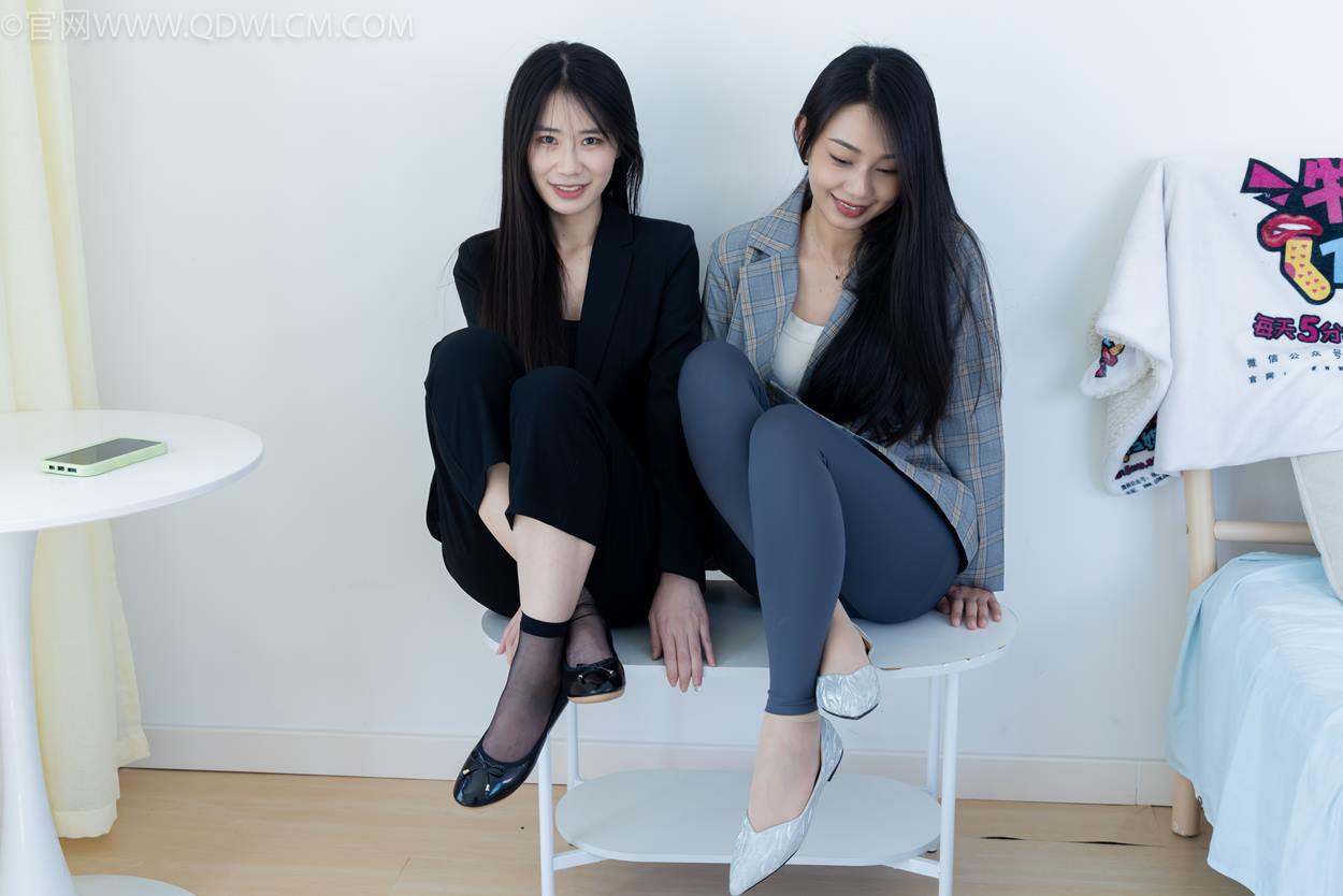 图片[24]-物恋传媒 NO.2338 菜菜&岚岚-两双平底鞋、短黑丝、短肉丝[125P] – 速更版-美库
