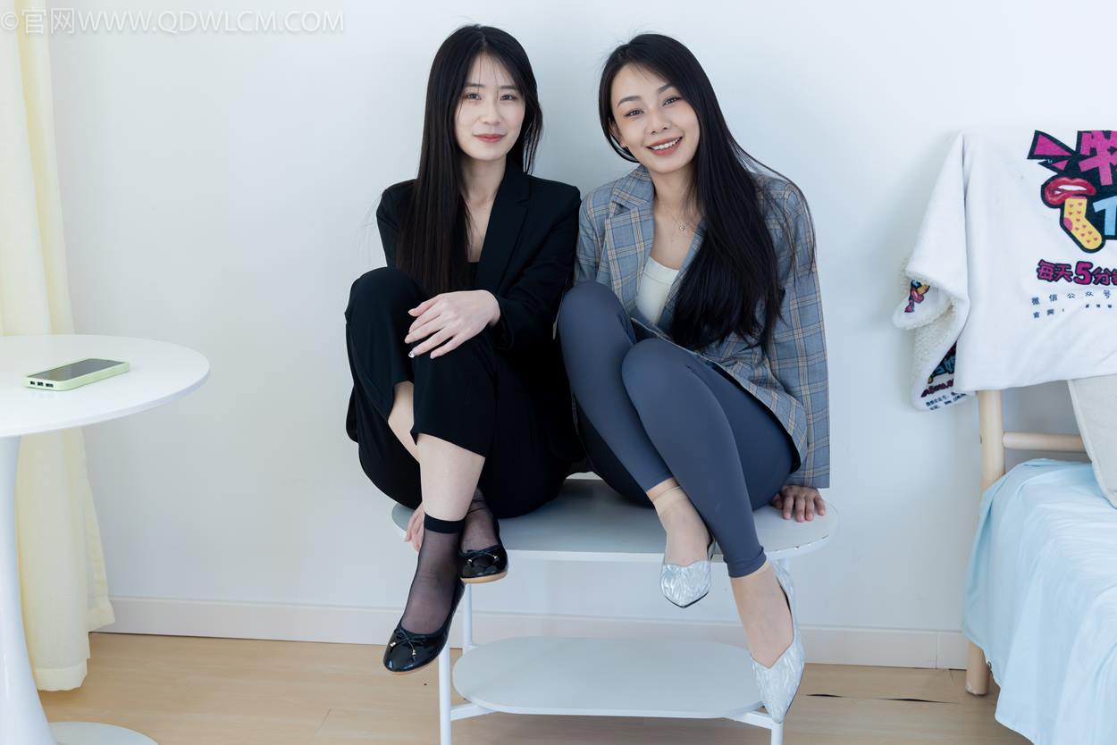 图片[25]-物恋传媒 NO.2338 菜菜&岚岚-两双平底鞋、短黑丝、短肉丝[125P] – 速更版-美库