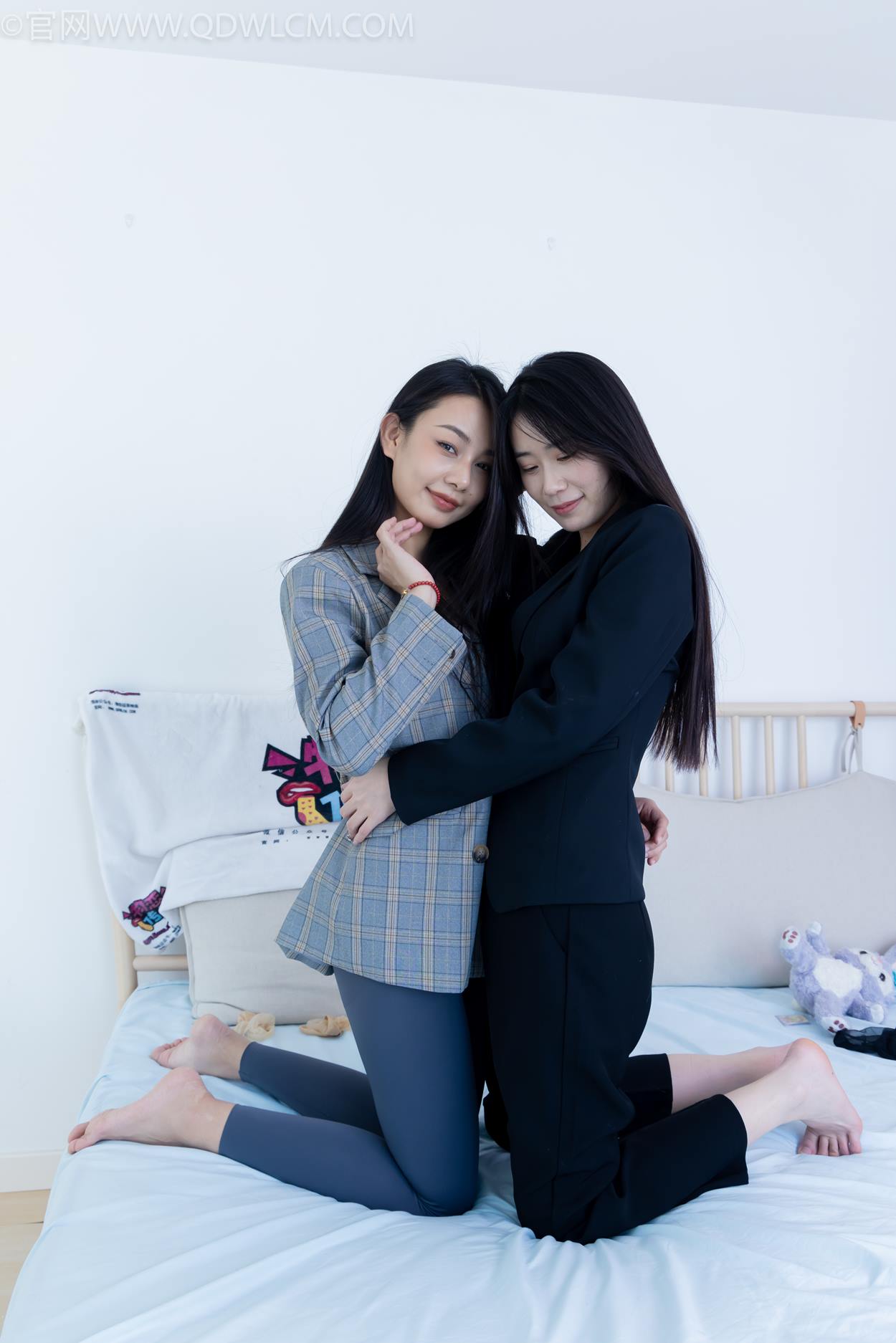 图片[107]-物恋传媒 NO.2338 菜菜&岚岚-两双平底鞋、短黑丝、短肉丝[125P] – 速更版-美库