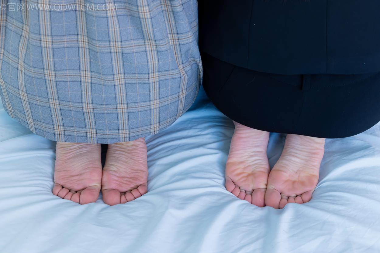 图片[109]-物恋传媒 NO.2338 菜菜&岚岚-两双平底鞋、短黑丝、短肉丝[125P] – 速更版-美库