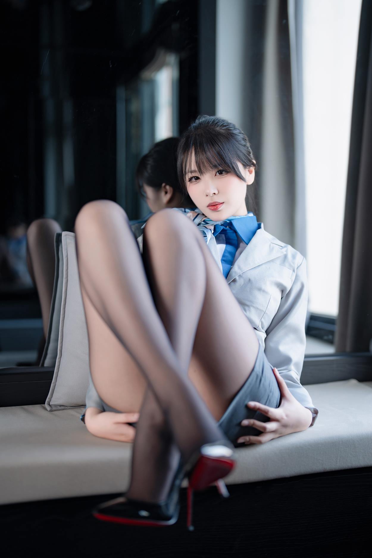 图片[15]-轩萧学姐 – 空姐室内黑丝[42P] – 速更版-美库