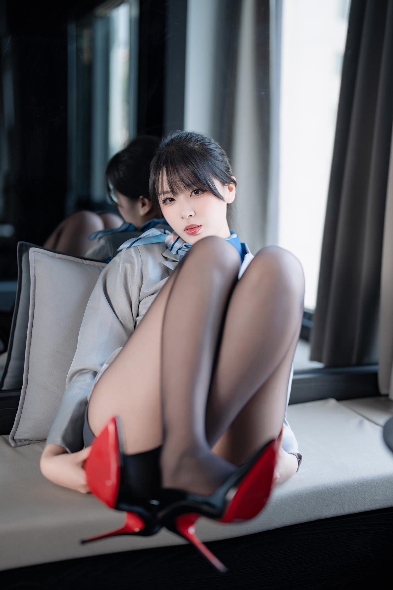 图片[16]-轩萧学姐 – 空姐室内黑丝[42P] – 速更版-美库