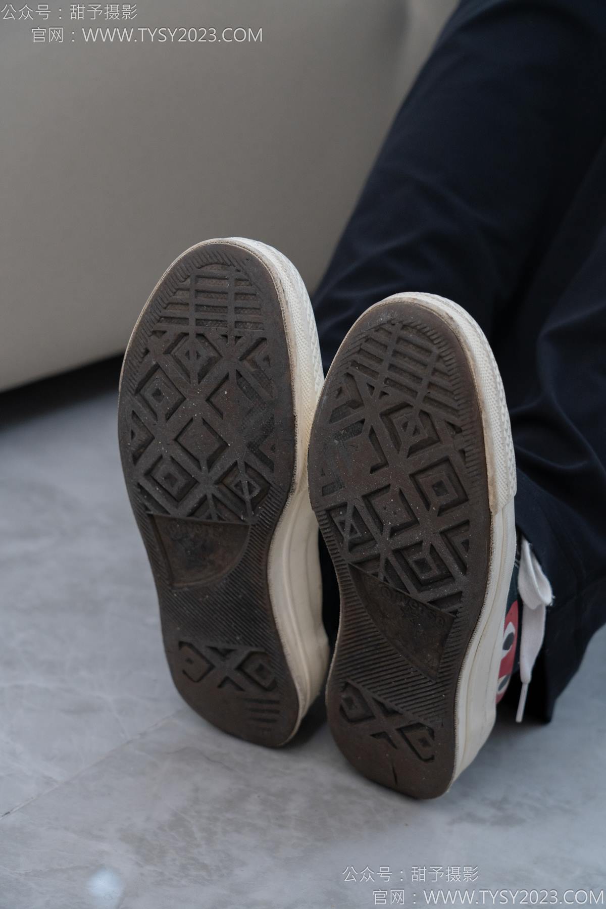 图片[18]-甜予摄影 NO.169 贝壳-帆布鞋、白棉袜、裸足[91P] – 速更版-美库