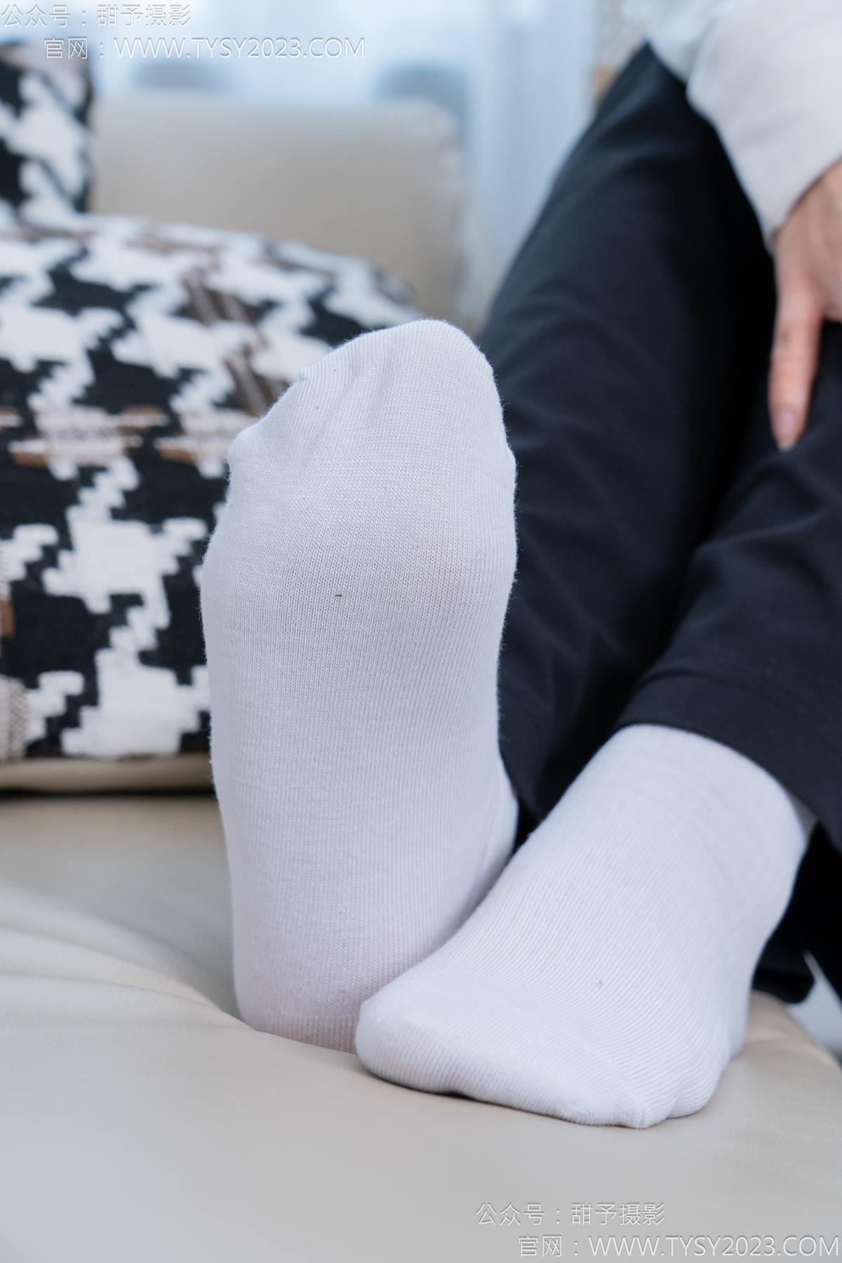 图片[19]-甜予摄影 NO.169 贝壳-帆布鞋、白棉袜、裸足[91P] – 速更版-美库