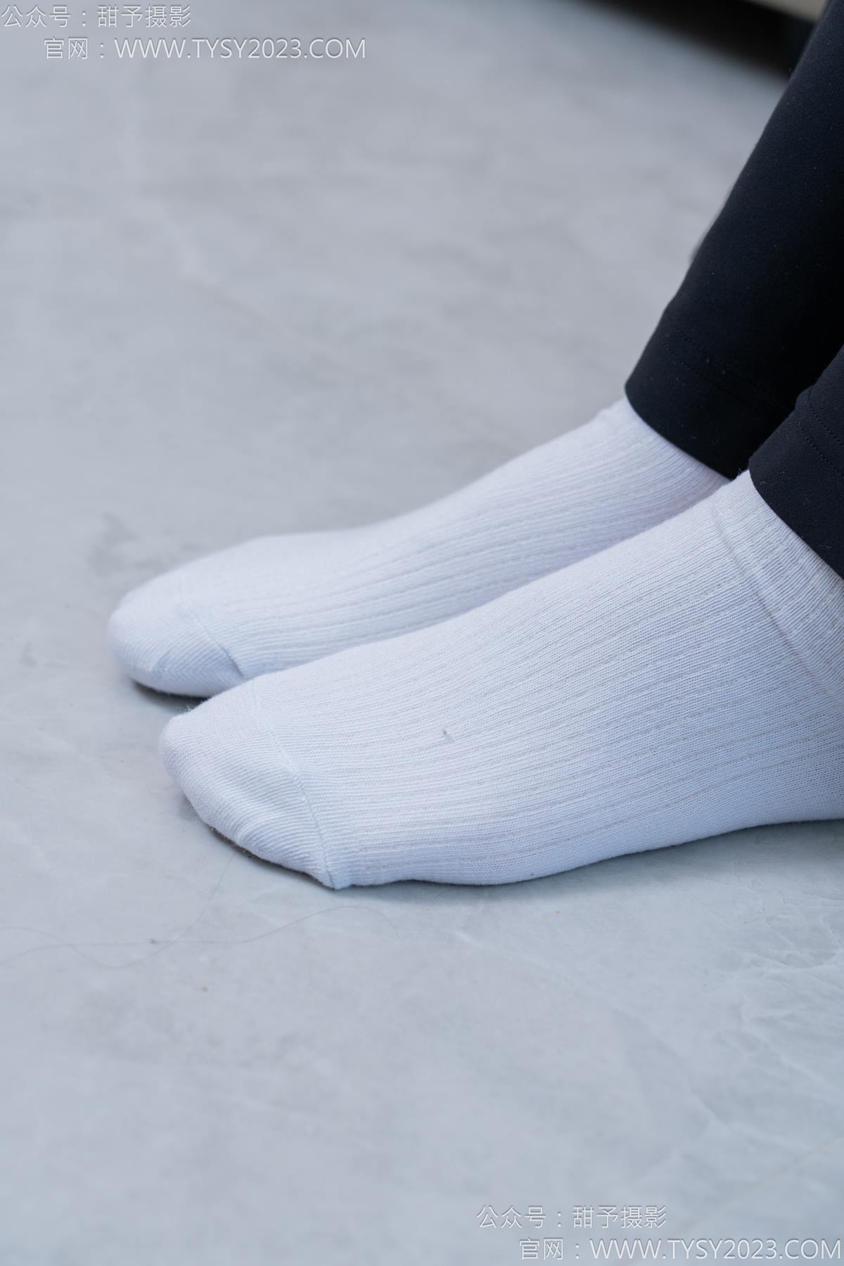 图片[30]-甜予摄影 NO.169 贝壳-帆布鞋、白棉袜、裸足[91P] – 速更版-美库