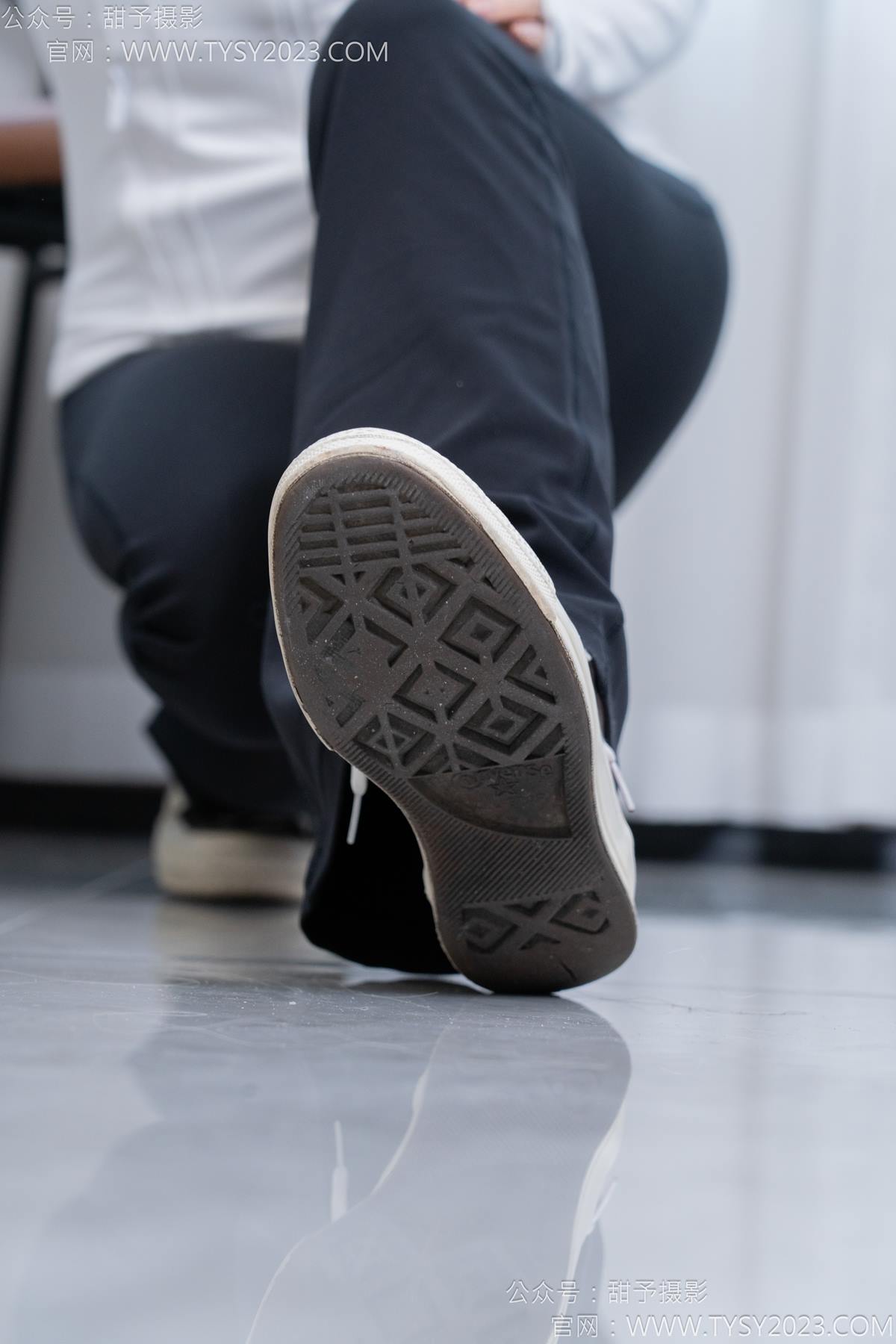 图片[38]-甜予摄影 NO.169 贝壳-帆布鞋、白棉袜、裸足[91P] – 速更版-美库