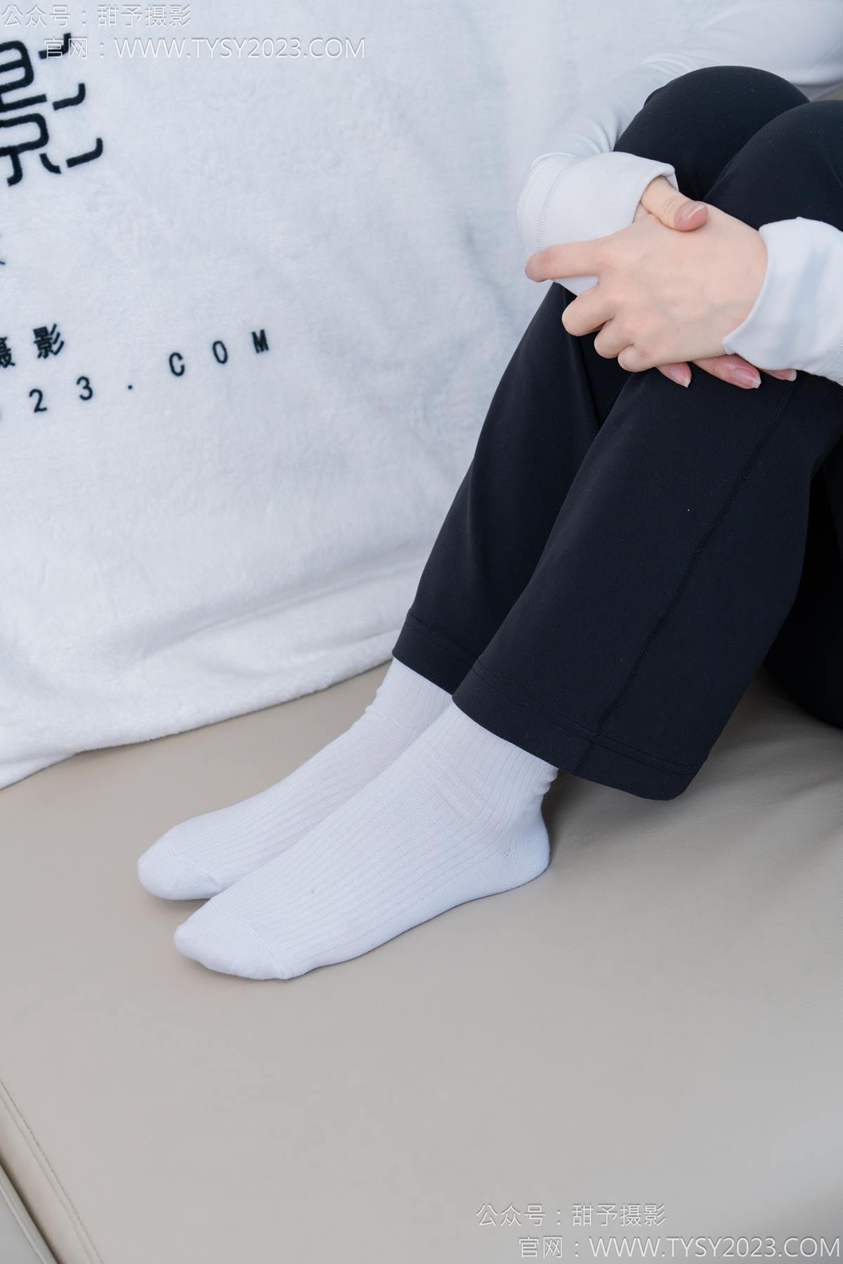 图片[40]-甜予摄影 NO.169 贝壳-帆布鞋、白棉袜、裸足[91P] – 速更版-美库