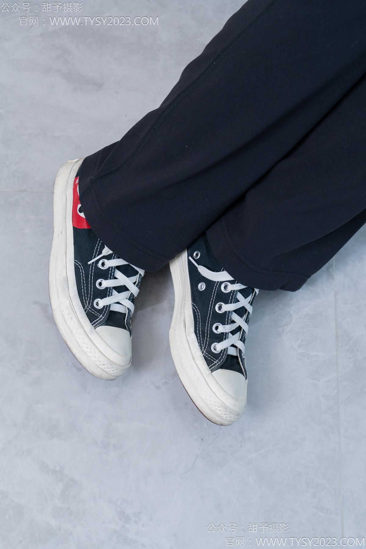 图片[92]-甜予摄影 NO.169 贝壳-帆布鞋、白棉袜、裸足[91P] – 速更版-美库