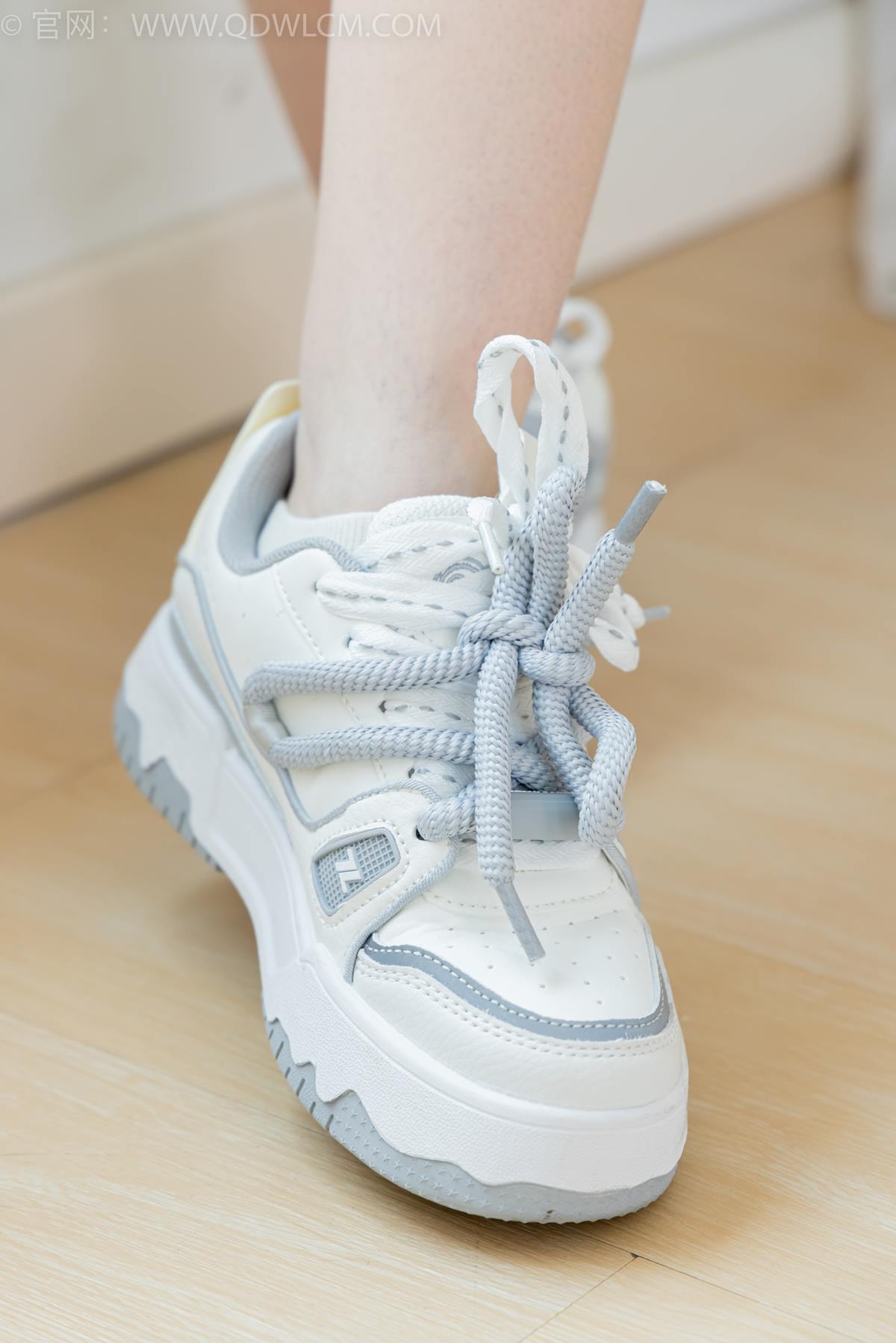 图片[28]-物恋传媒 NO.2348 小曦-板鞋、白棉袜、裸足[155P] – 速更版-美库