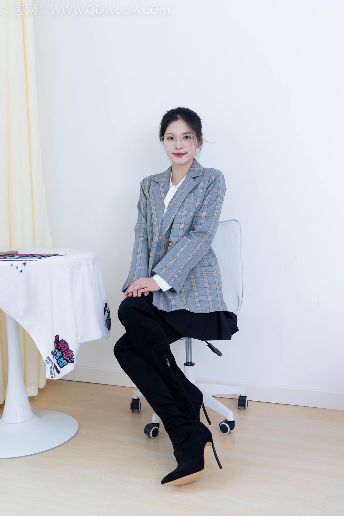 图片[16]-物恋传媒 NO.2349 茯苓-高跟长靴、高跟凉鞋、厚肉丝、薄黑丝[136P] – 速更版-美库