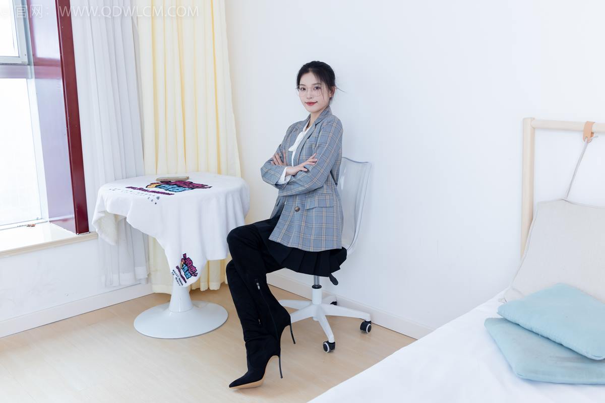 图片[18]-物恋传媒 NO.2349 茯苓-高跟长靴、高跟凉鞋、厚肉丝、薄黑丝[136P] – 速更版-美库