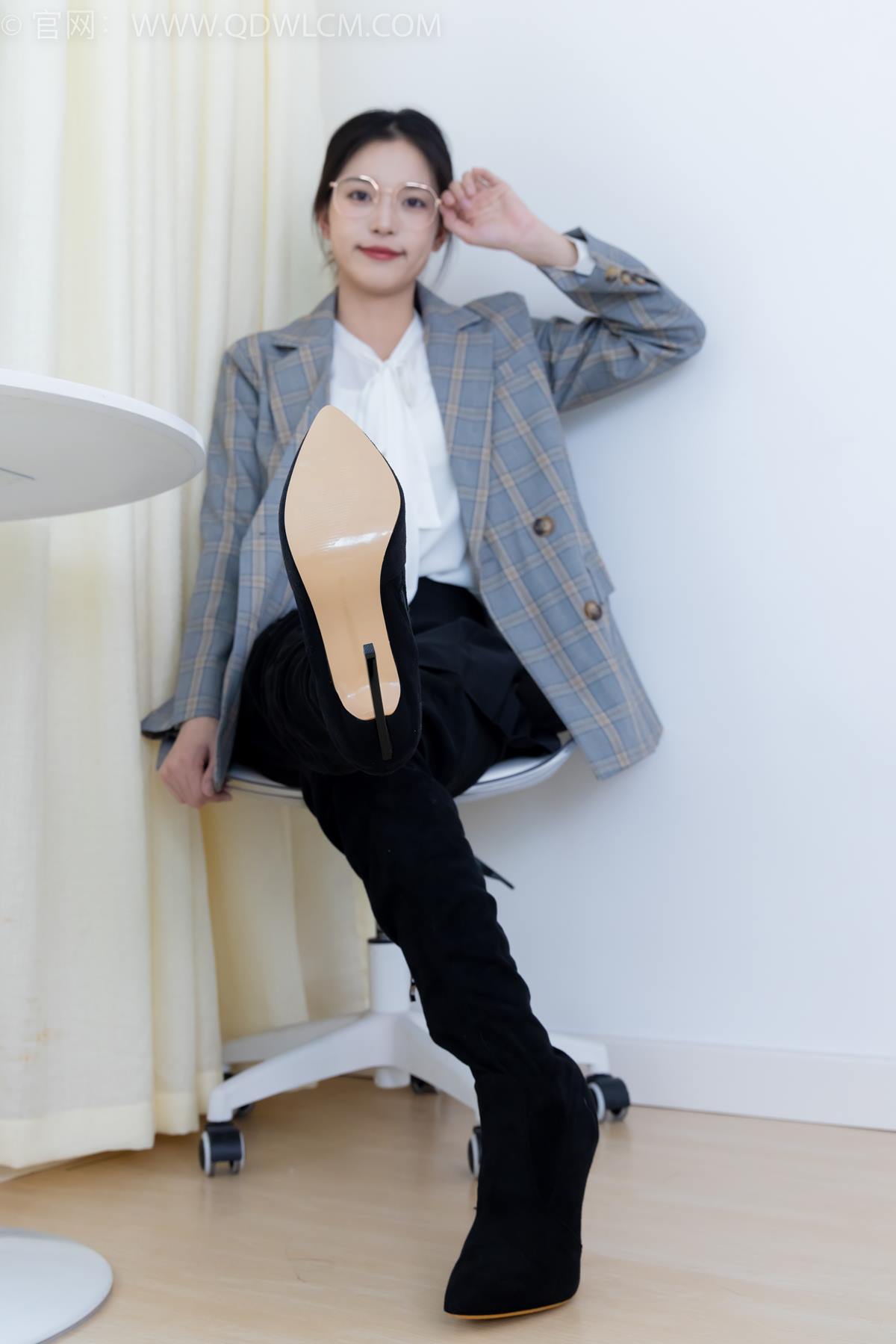 图片[56]-物恋传媒 NO.2349 茯苓-高跟长靴、高跟凉鞋、厚肉丝、薄黑丝[136P] – 速更版-美库