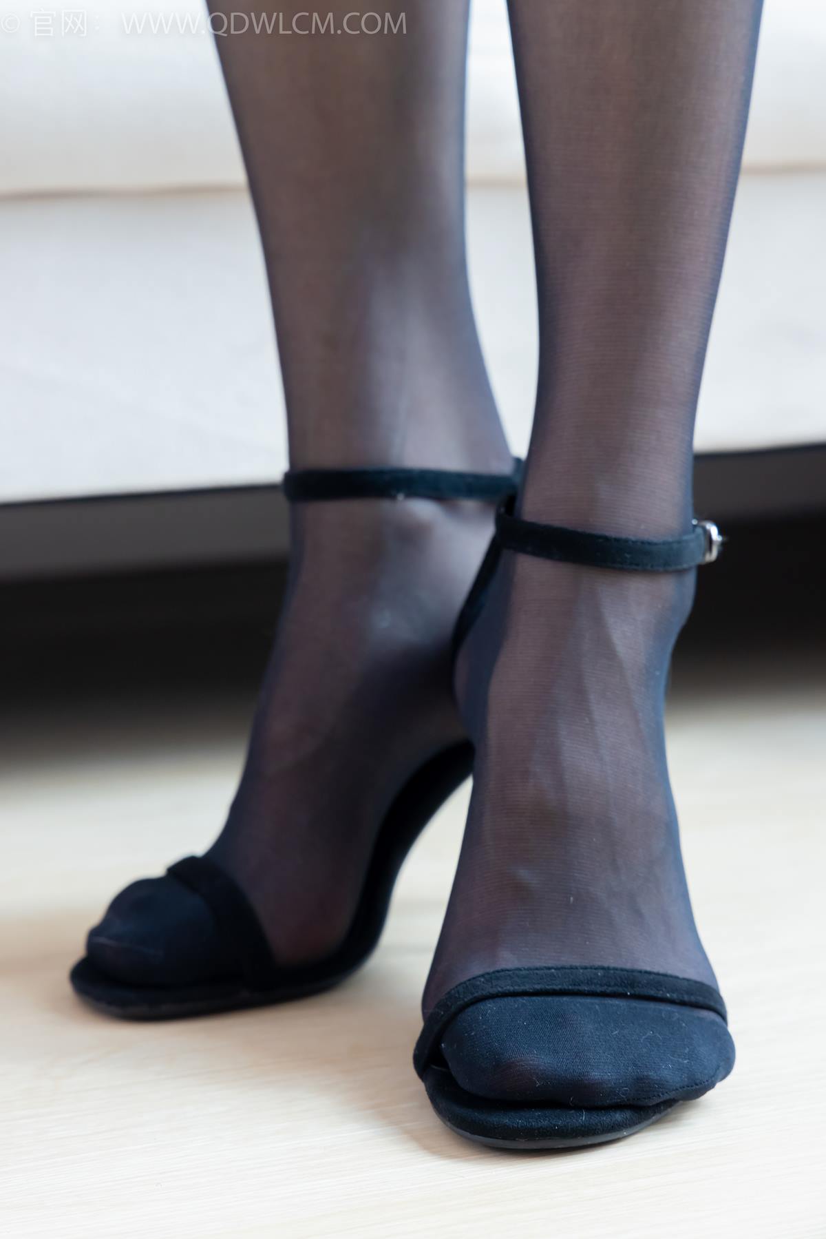 图片[71]-物恋传媒 NO.2349 茯苓-高跟长靴、高跟凉鞋、厚肉丝、薄黑丝[136P] – 速更版-美库