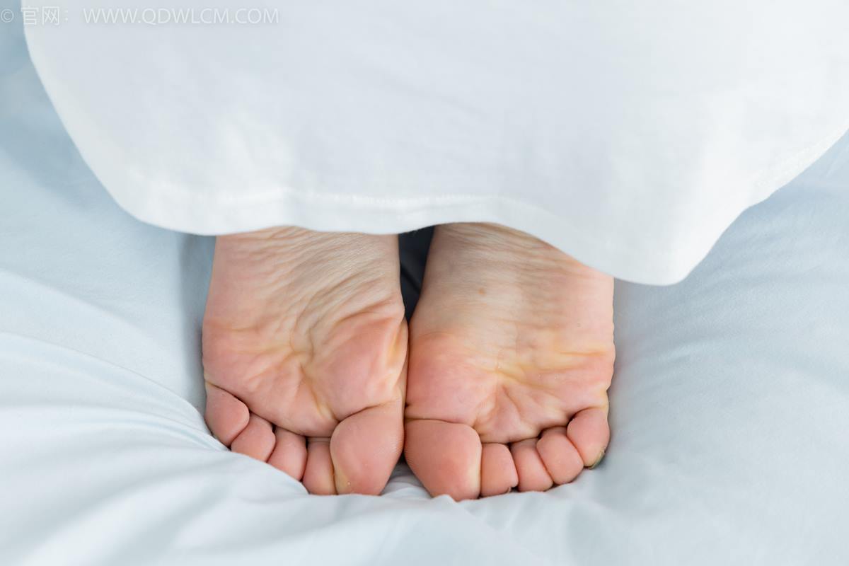 图片[129]-物恋传媒 NO.2348 小曦-板鞋、白棉袜、裸足[155P] – 速更版-美库