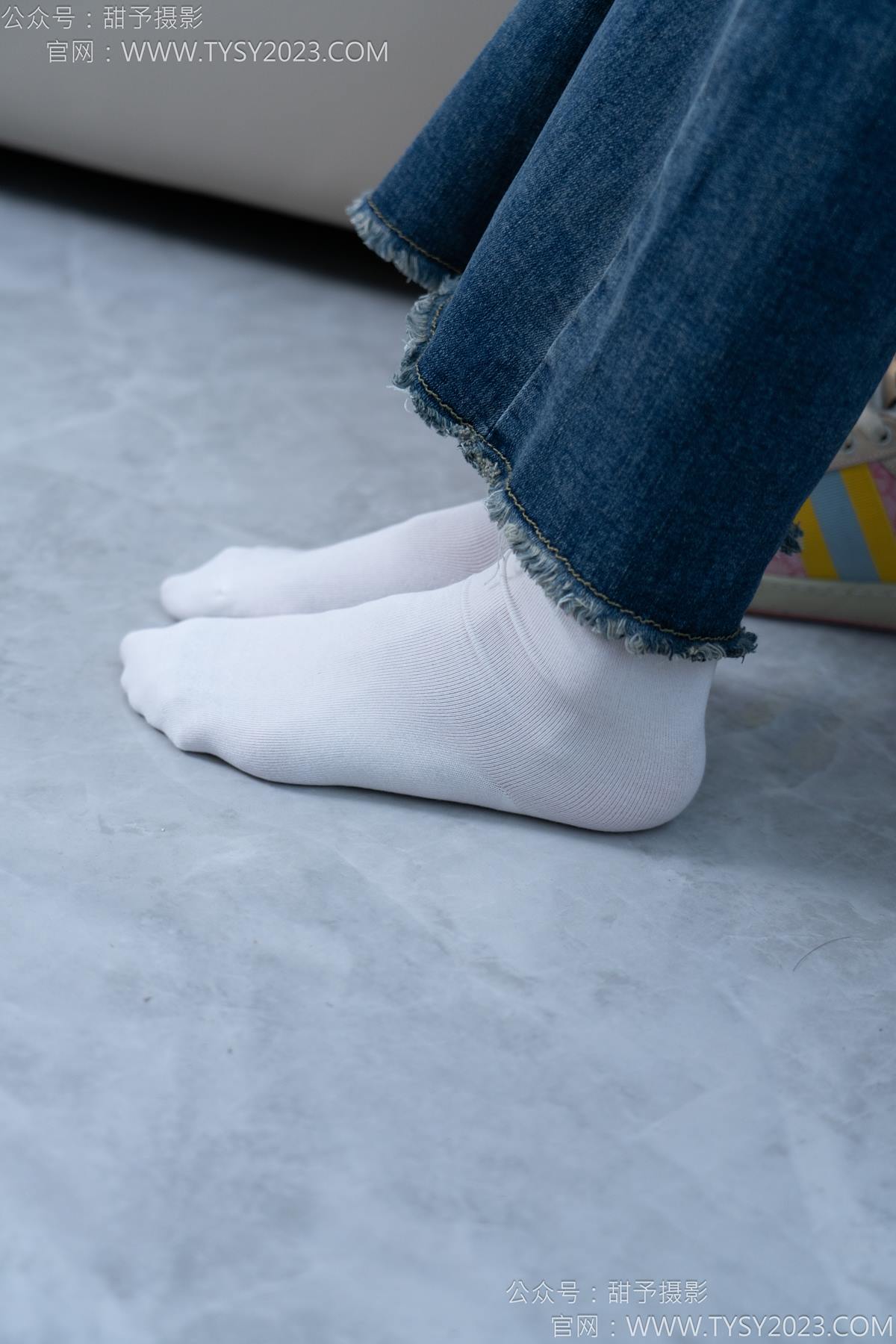 图片[10]-甜予摄影 NO.170 珞珞-板鞋、白棉袜、裸足[98P] – 速更版-美库