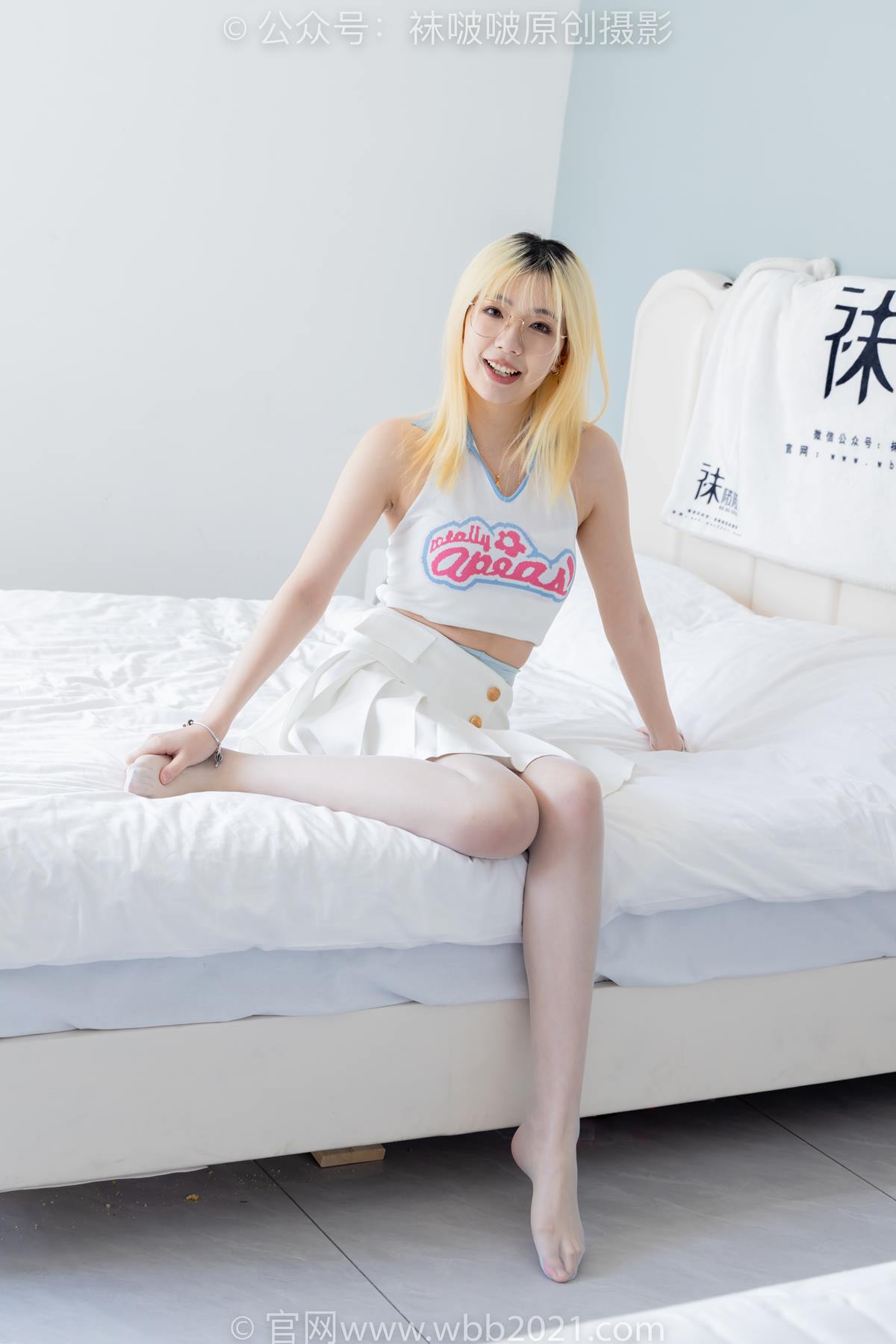 图片[12]-[BoBoSocks袜啵啵]NO.543 小甜豆 高跟鞋、油亮淡蓝丝、腰丝[150P] – 速更版-美库