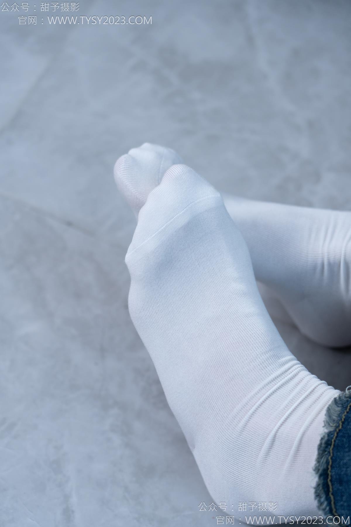图片[22]-甜予摄影 NO.170 珞珞-板鞋、白棉袜、裸足[98P] – 速更版-美库