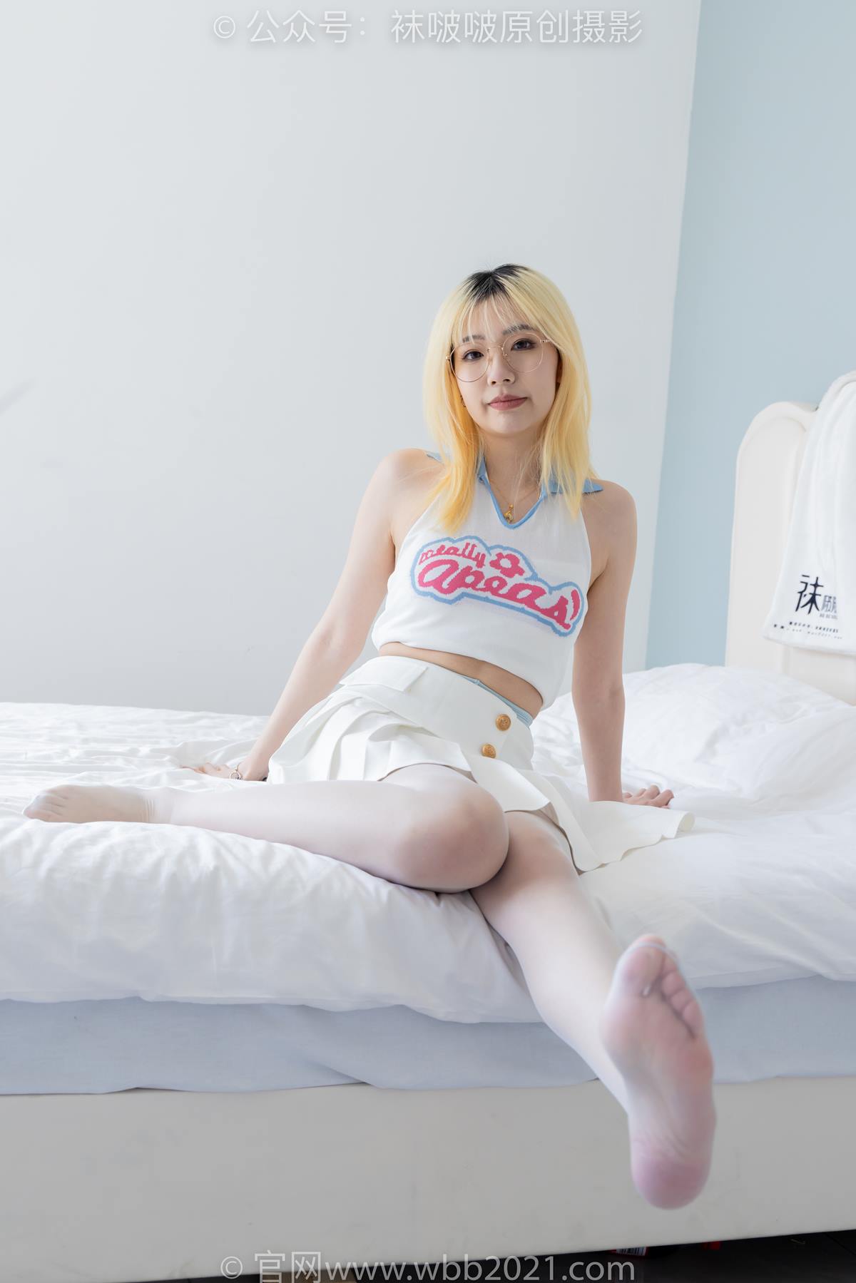 图片[14]-[BoBoSocks袜啵啵]NO.543 小甜豆 高跟鞋、油亮淡蓝丝、腰丝[150P] – 速更版-美库