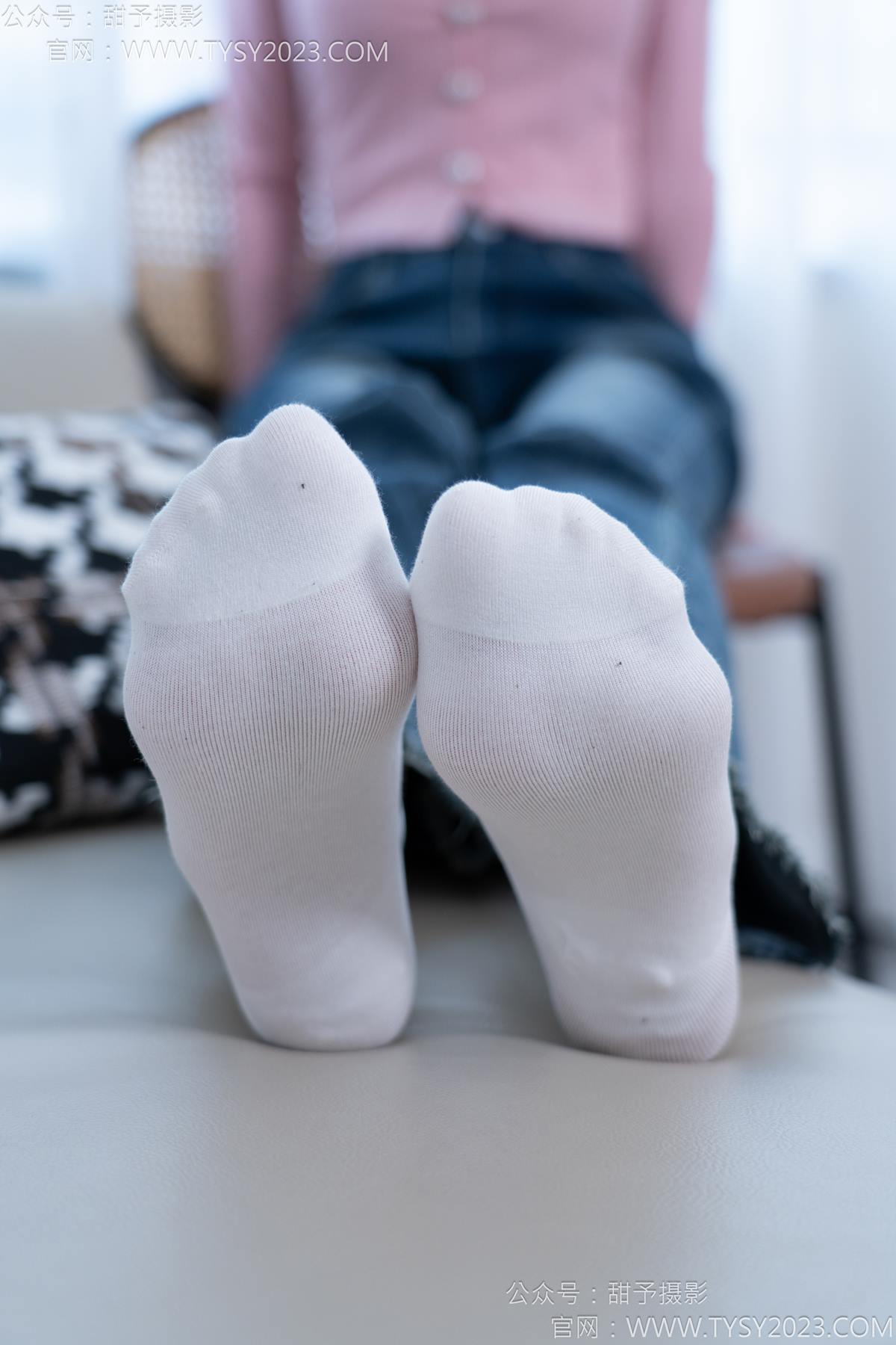 图片[29]-甜予摄影 NO.170 珞珞-板鞋、白棉袜、裸足[98P] – 速更版-美库