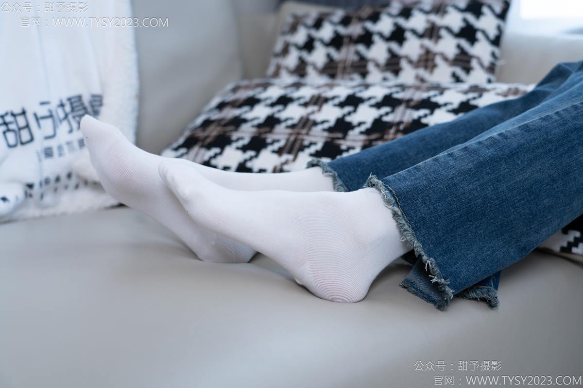 图片[68]-甜予摄影 NO.170 珞珞-板鞋、白棉袜、裸足[98P] – 速更版-美库
