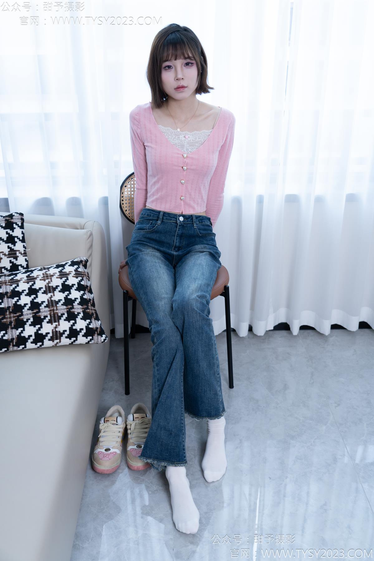 图片[92]-甜予摄影 NO.170 珞珞-板鞋、白棉袜、裸足[98P] – 速更版-美库