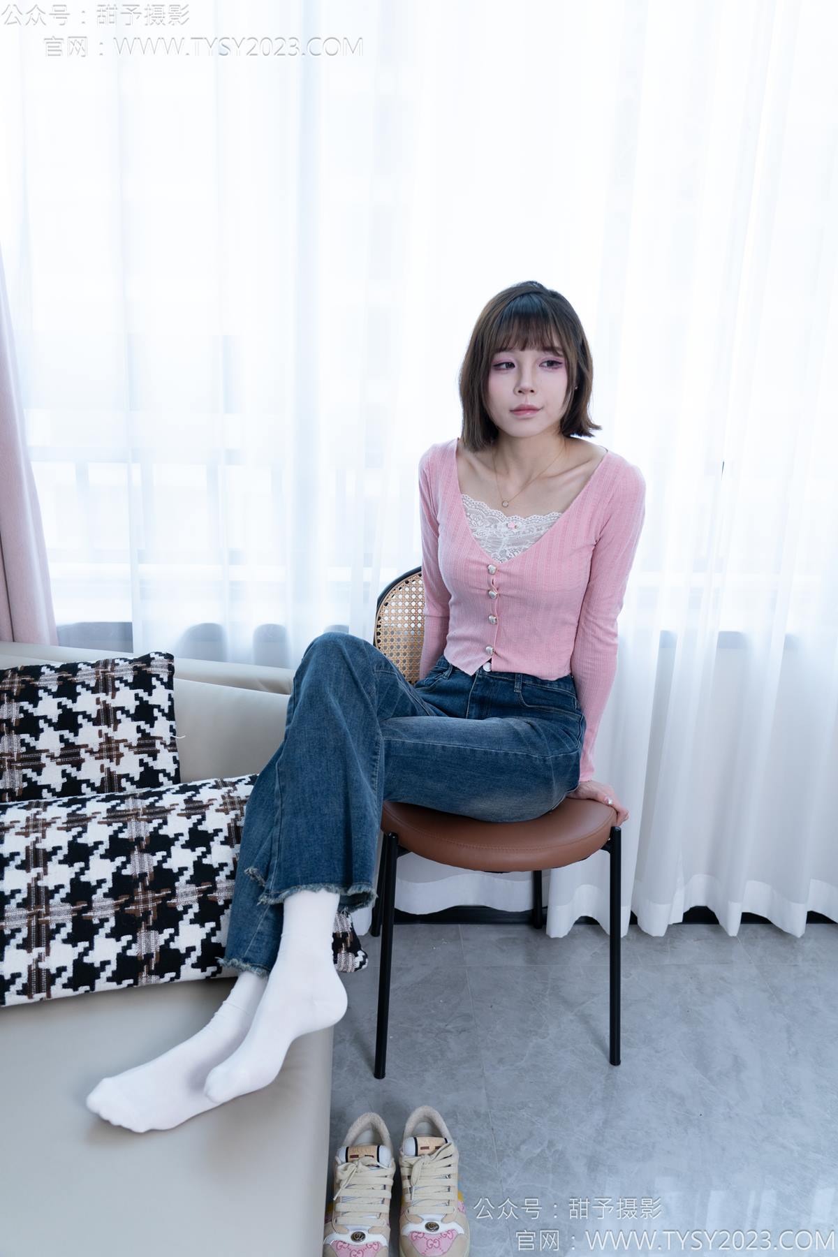 图片[94]-甜予摄影 NO.170 珞珞-板鞋、白棉袜、裸足[98P] – 速更版-美库