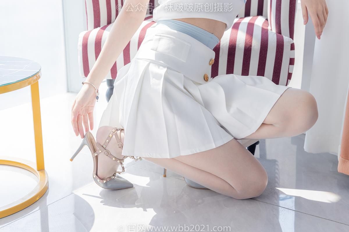 图片[138]-[BoBoSocks袜啵啵]NO.543 小甜豆 高跟鞋、油亮淡蓝丝、腰丝[150P] – 速更版-美库