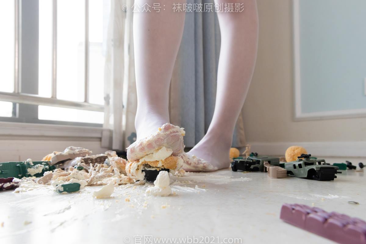 图片[99]-[BoBoSocks袜啵啵]NO.544 甜甜圈-高跟鞋、油亮薄白丝、裸足、踩小人和奶油泡芙剧情[140P] – 速更版-美库