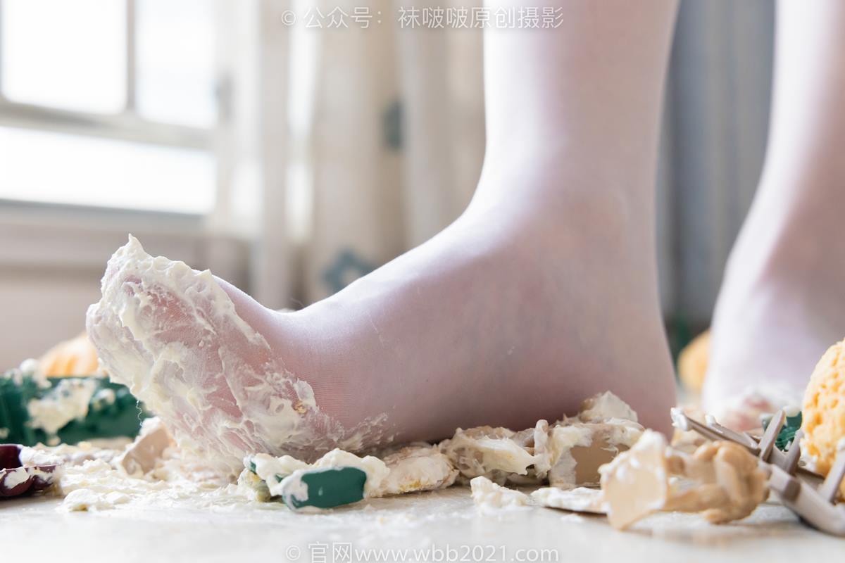 图片[110]-[BoBoSocks袜啵啵]NO.544 甜甜圈-高跟鞋、油亮薄白丝、裸足、踩小人和奶油泡芙剧情[140P] – 速更版-美库