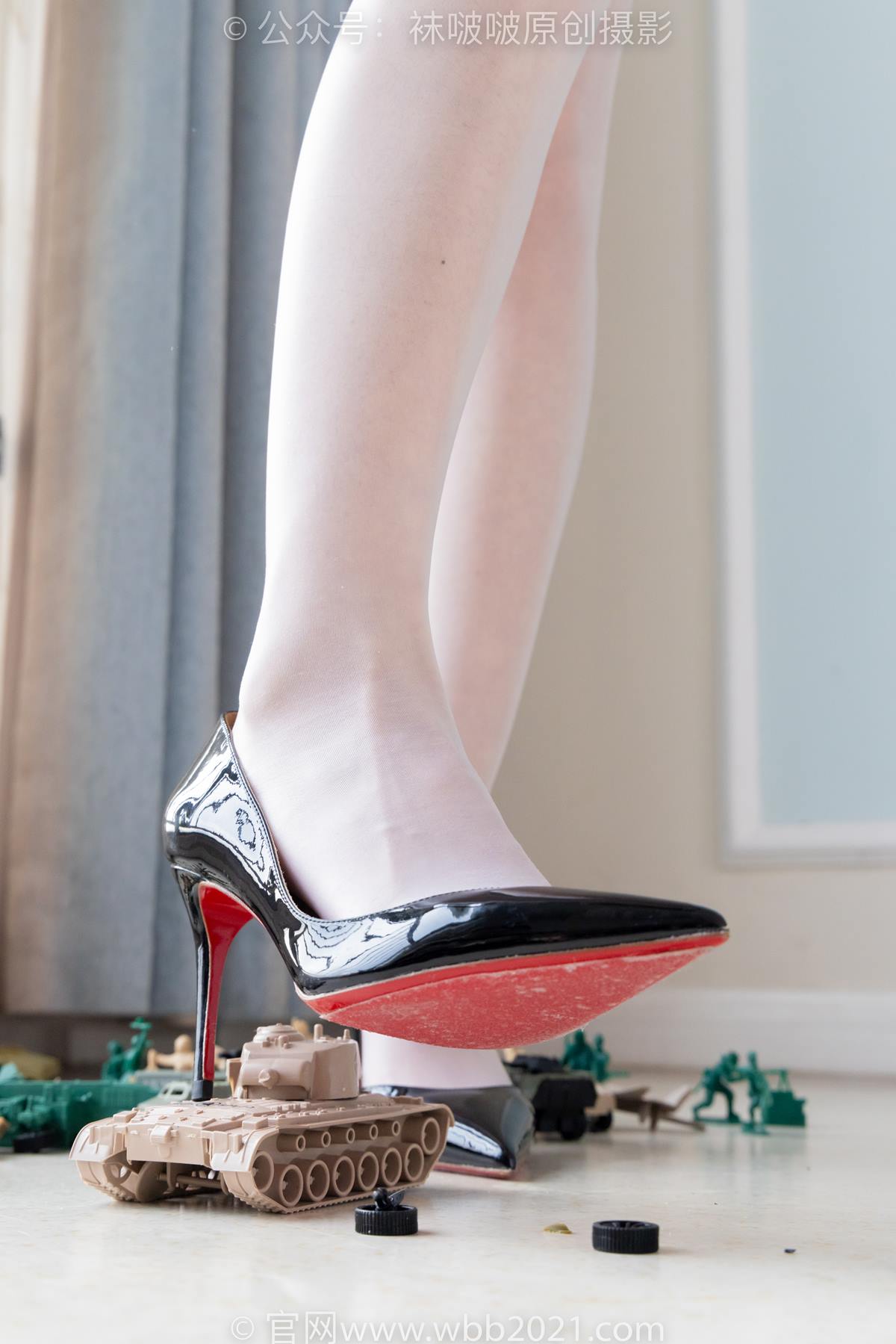 图片[138]-[BoBoSocks袜啵啵]NO.544 甜甜圈-高跟鞋、油亮薄白丝、裸足、踩小人和奶油泡芙剧情[140P] – 速更版-美库