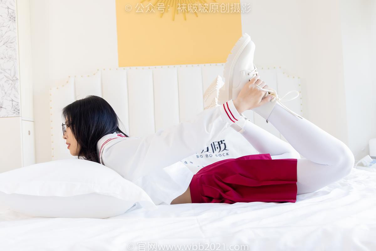 图片[10]-[BoBoSocks袜啵啵]NO.545 奶油-白色马丁靴、厚白丝、jk制服、瑜伽动作时用老头乐挠脚剧情[104P] – 速更版-美库