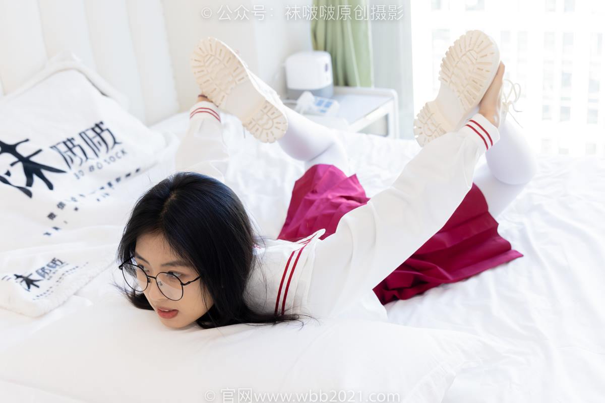 图片[15]-[BoBoSocks袜啵啵]NO.545 奶油-白色马丁靴、厚白丝、jk制服、瑜伽动作时用老头乐挠脚剧情[104P] – 速更版-美库