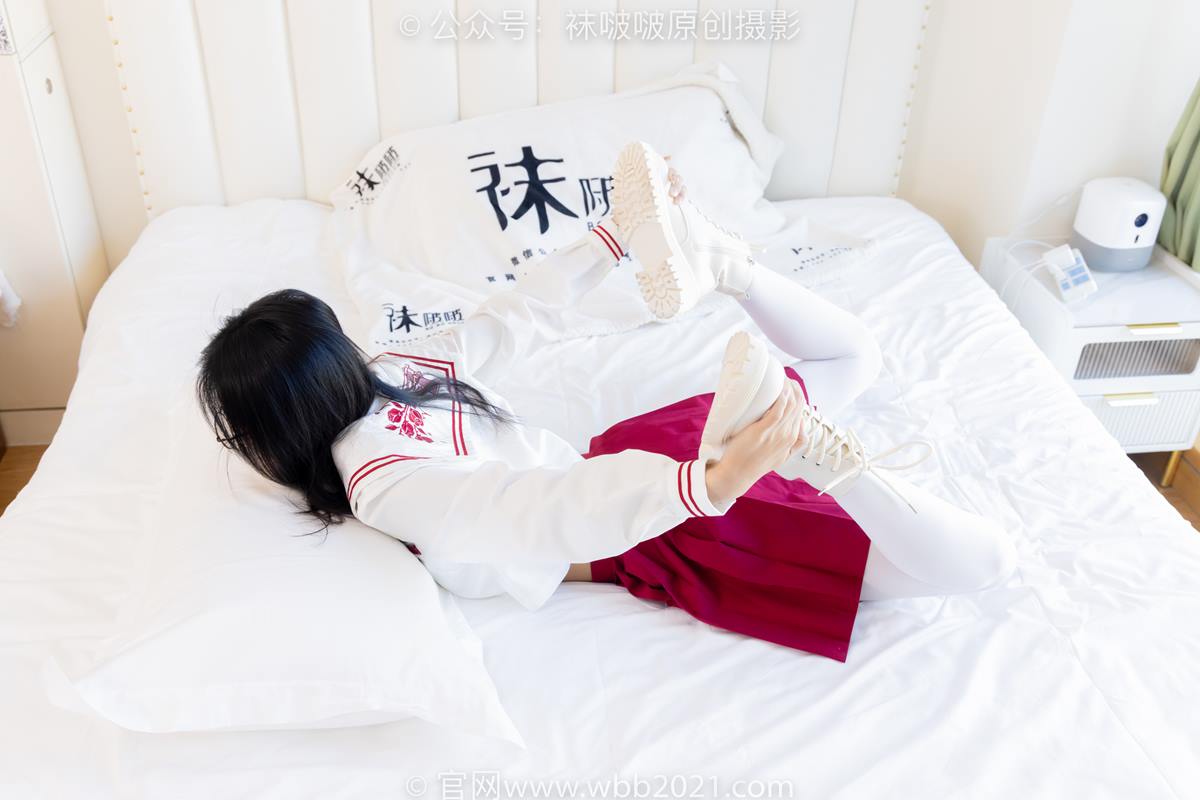 图片[17]-[BoBoSocks袜啵啵]NO.545 奶油-白色马丁靴、厚白丝、jk制服、瑜伽动作时用老头乐挠脚剧情[104P] – 速更版-美库