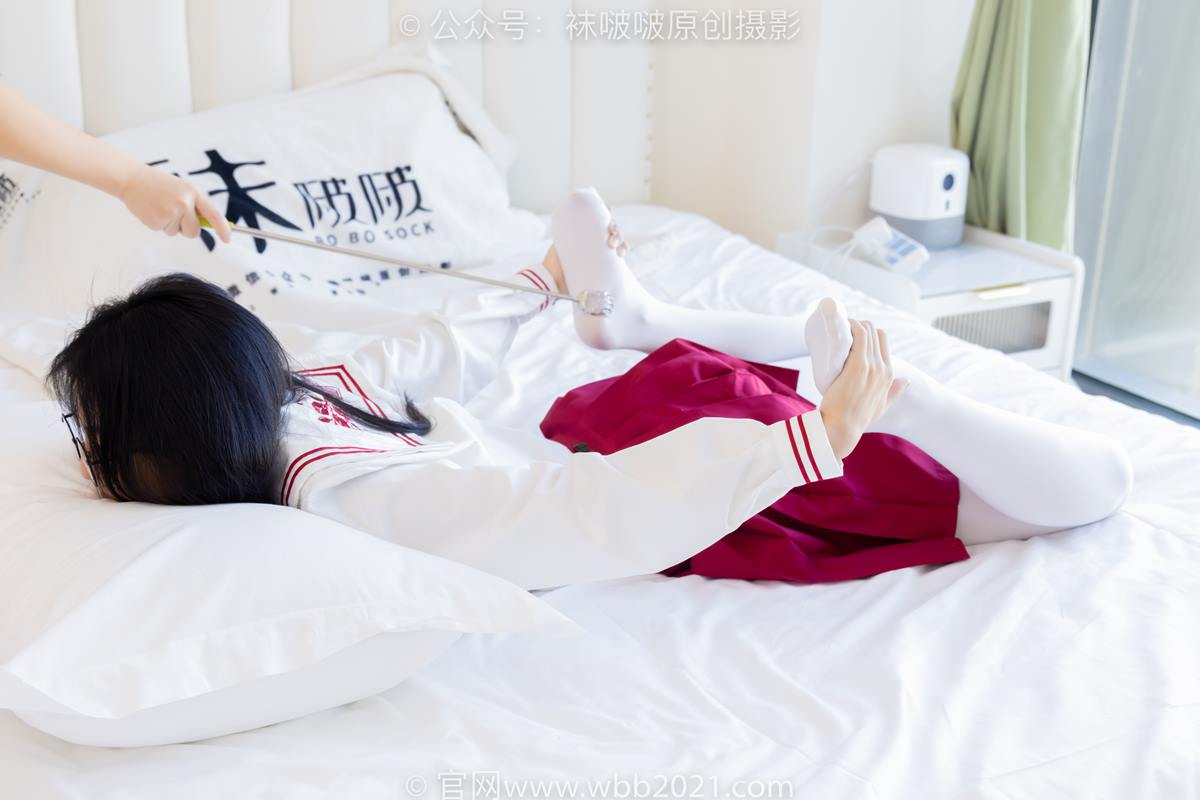 图片[24]-[BoBoSocks袜啵啵]NO.545 奶油-白色马丁靴、厚白丝、jk制服、瑜伽动作时用老头乐挠脚剧情[104P] – 速更版-美库