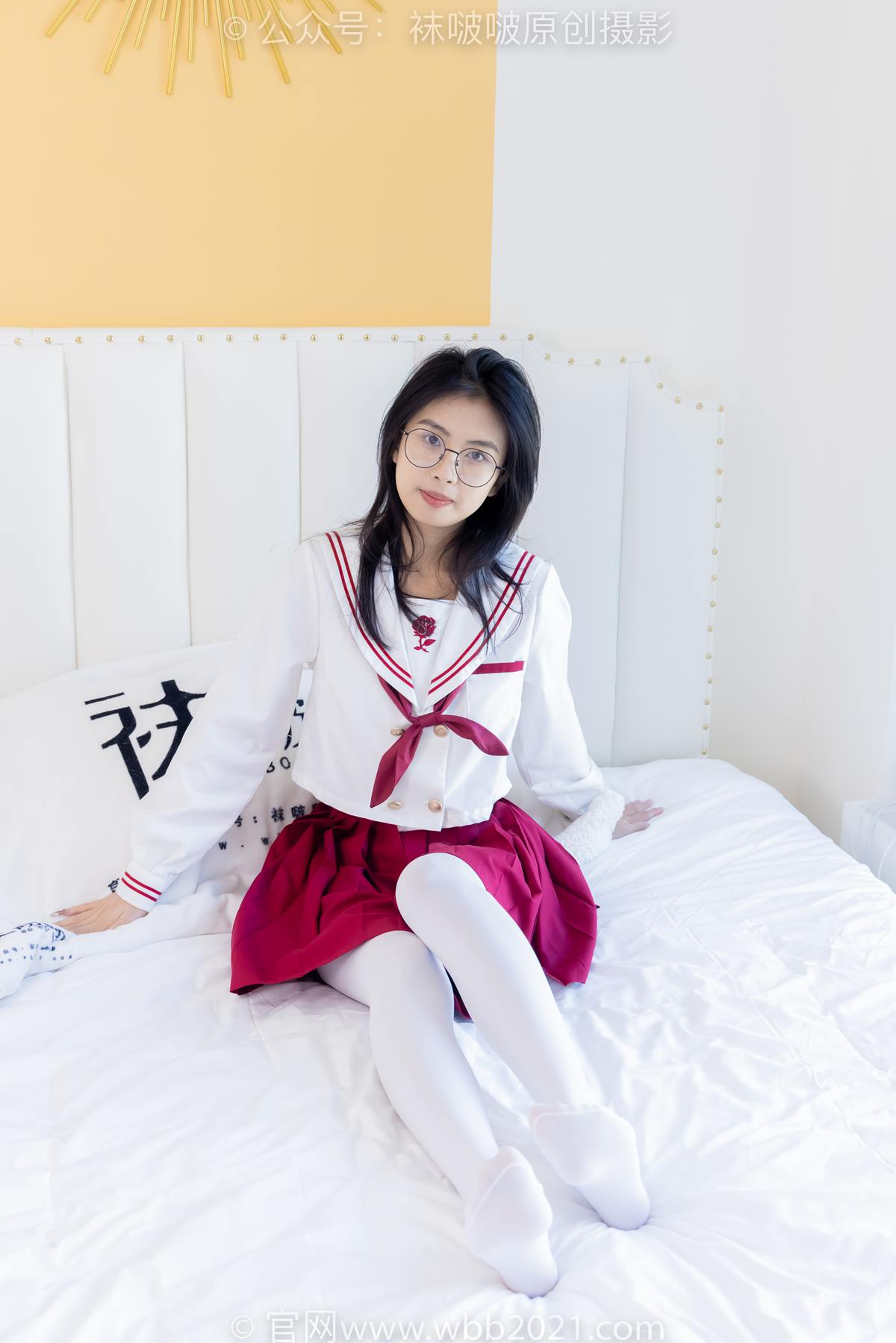 图片[86]-[BoBoSocks袜啵啵]NO.545 奶油-白色马丁靴、厚白丝、jk制服、瑜伽动作时用老头乐挠脚剧情[104P] – 速更版-美库