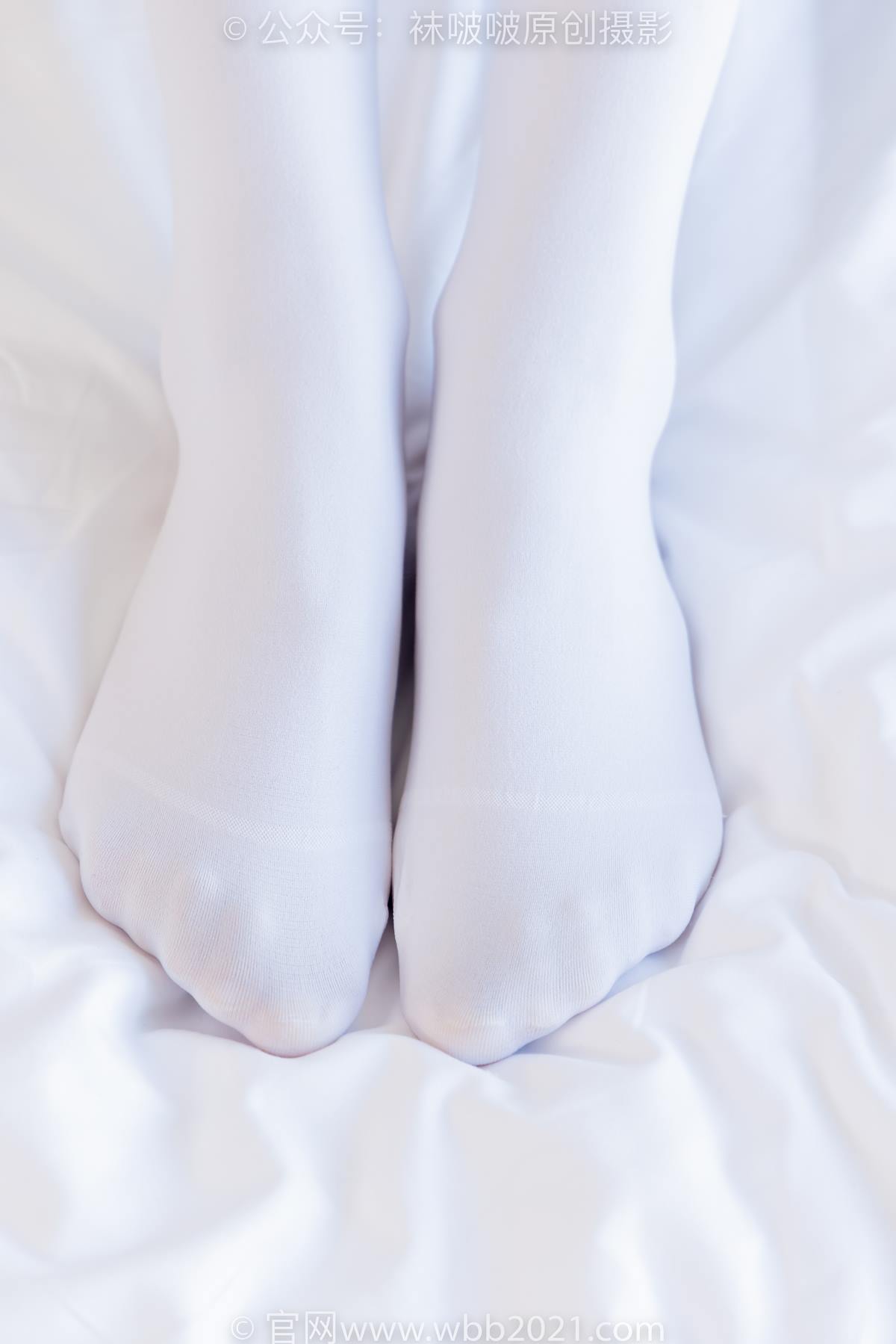 图片[88]-[BoBoSocks袜啵啵]NO.545 奶油-白色马丁靴、厚白丝、jk制服、瑜伽动作时用老头乐挠脚剧情[104P] – 速更版-美库