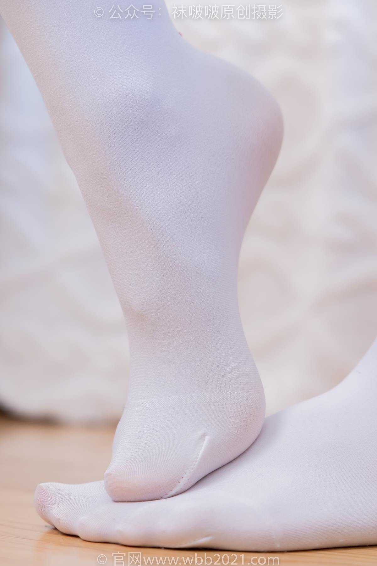 图片[97]-[BoBoSocks袜啵啵]NO.545 奶油-白色马丁靴、厚白丝、jk制服、瑜伽动作时用老头乐挠脚剧情[104P] – 速更版-美库