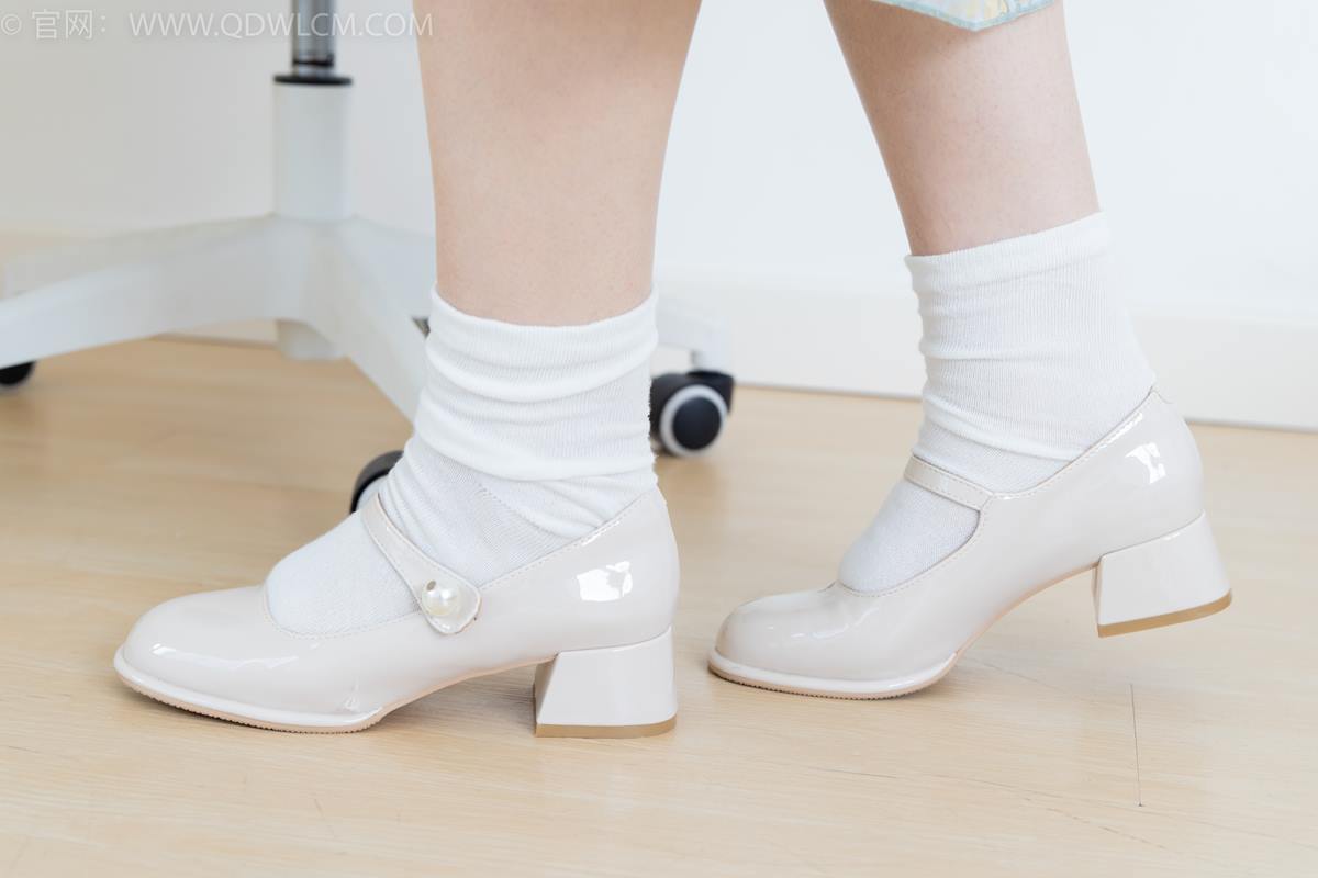 图片[14]-物恋传媒 NO.2350 小椿-高跟鞋、白棉袜、裸足[150P] – 速更版-美库