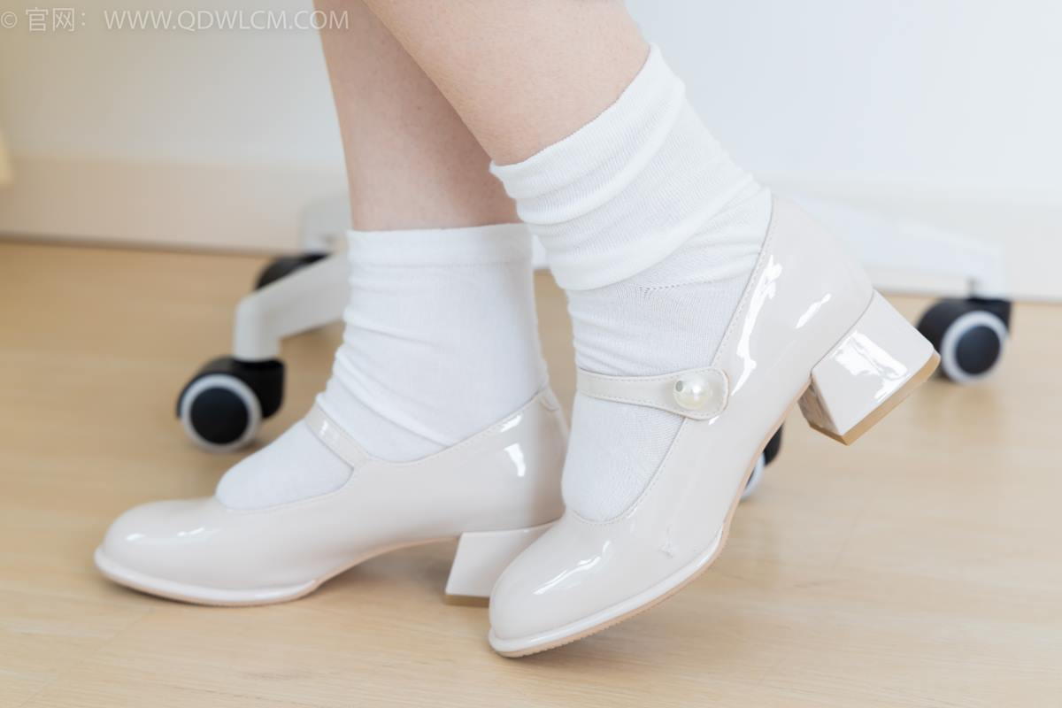 图片[15]-物恋传媒 NO.2350 小椿-高跟鞋、白棉袜、裸足[150P] – 速更版-美库