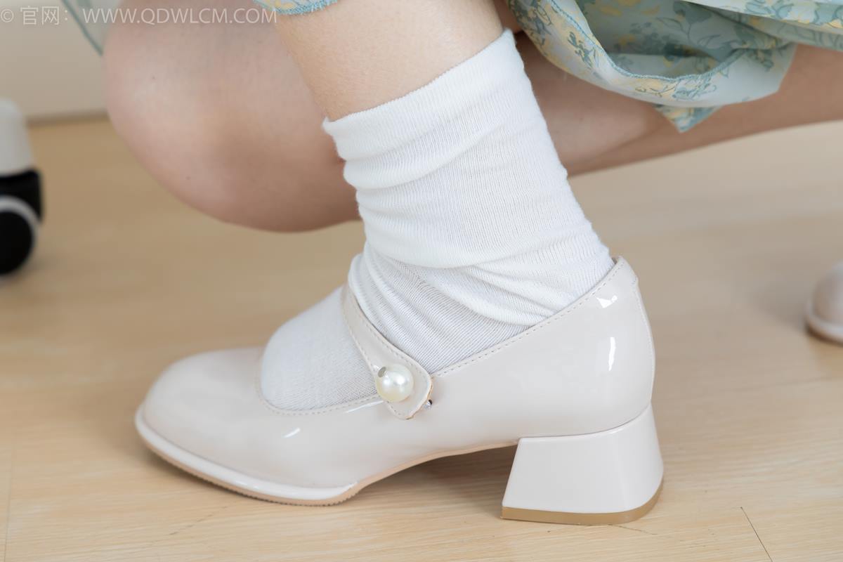 图片[25]-物恋传媒 NO.2350 小椿-高跟鞋、白棉袜、裸足[150P] – 速更版-美库