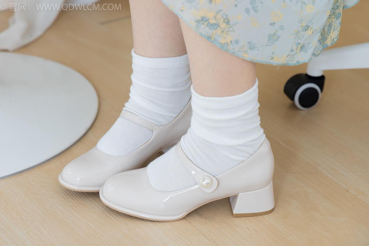 图片[27]-物恋传媒 NO.2350 小椿-高跟鞋、白棉袜、裸足[150P] – 速更版-美库