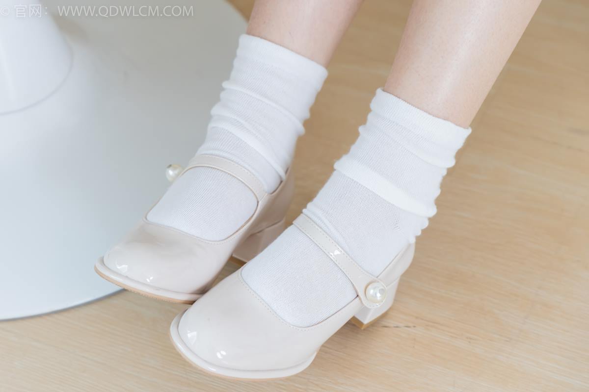 图片[28]-物恋传媒 NO.2350 小椿-高跟鞋、白棉袜、裸足[150P] – 速更版-美库