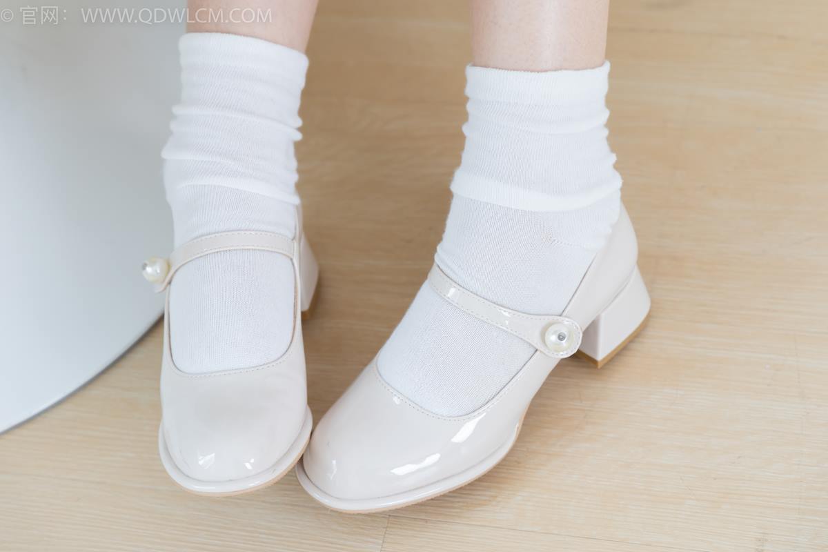 图片[29]-物恋传媒 NO.2350 小椿-高跟鞋、白棉袜、裸足[150P] – 速更版-美库
