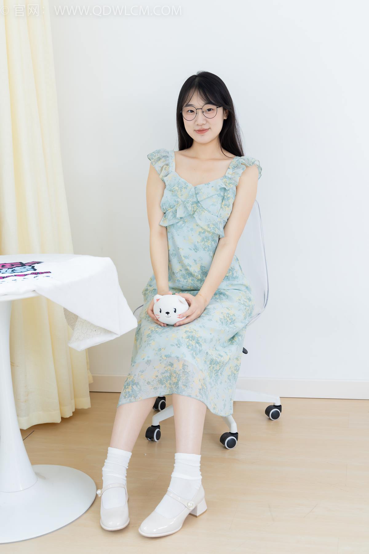 图片[41]-物恋传媒 NO.2350 小椿-高跟鞋、白棉袜、裸足[150P] – 速更版-美库