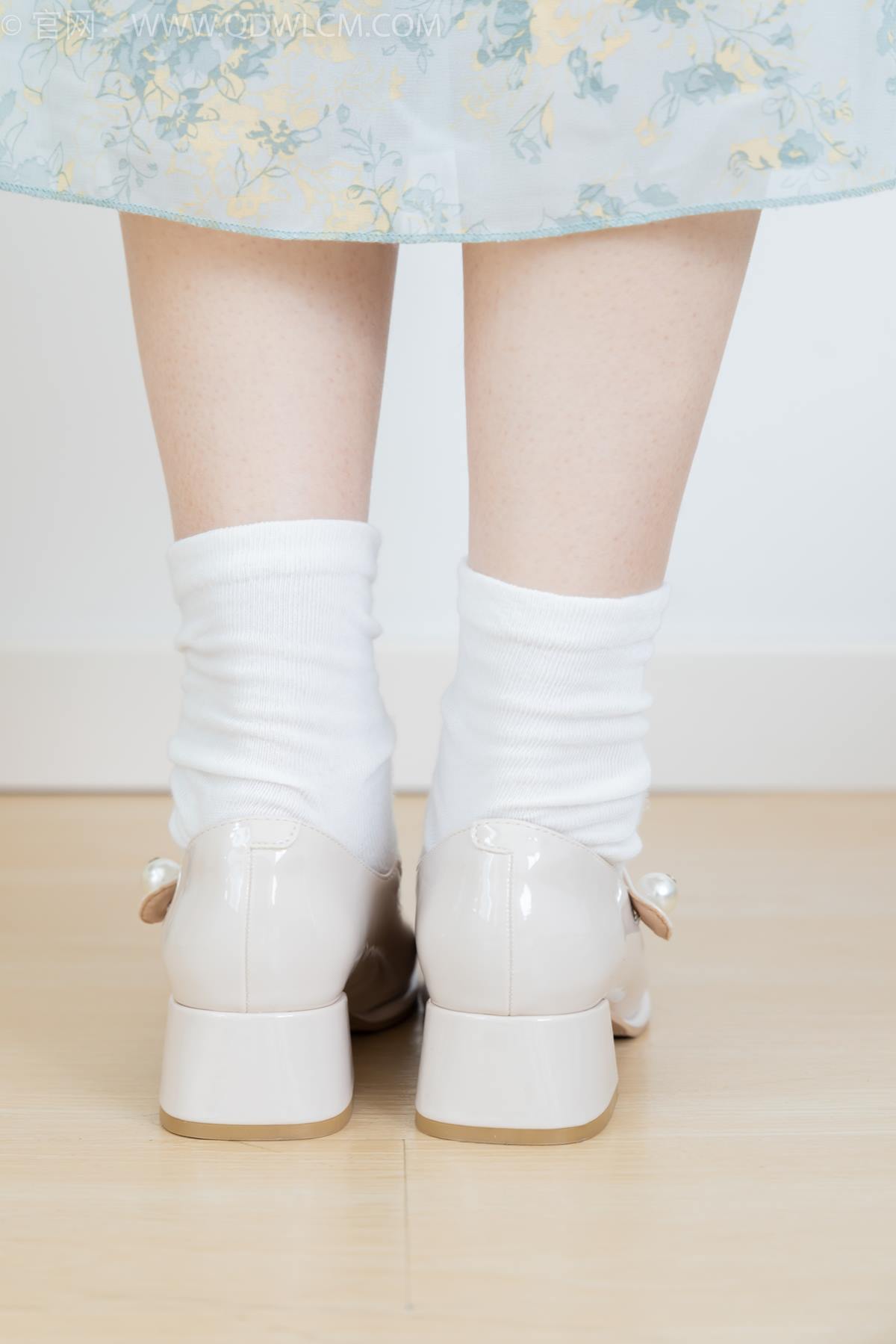图片[49]-物恋传媒 NO.2350 小椿-高跟鞋、白棉袜、裸足[150P] – 速更版-美库
